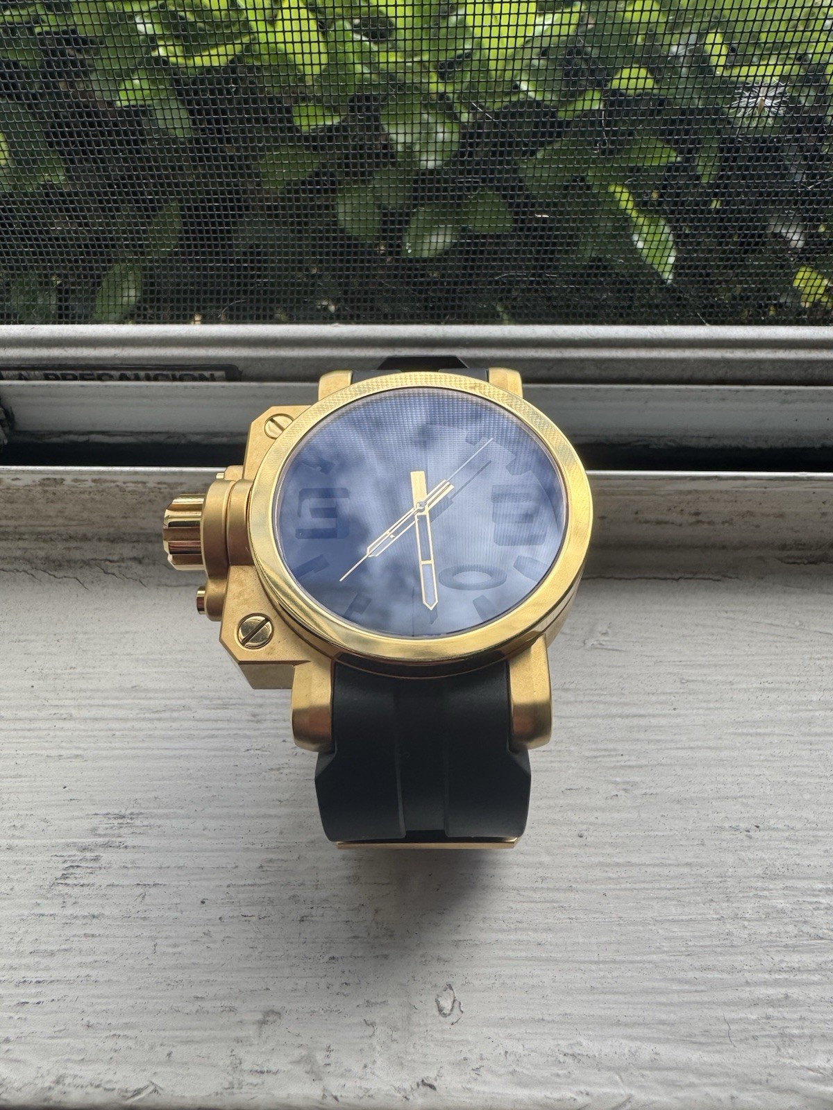 OAKLEY GEARBOX WATCH POLISHED GOLD PVD BLACK DIAL RUBBER STRAP VANILLA SCENTED