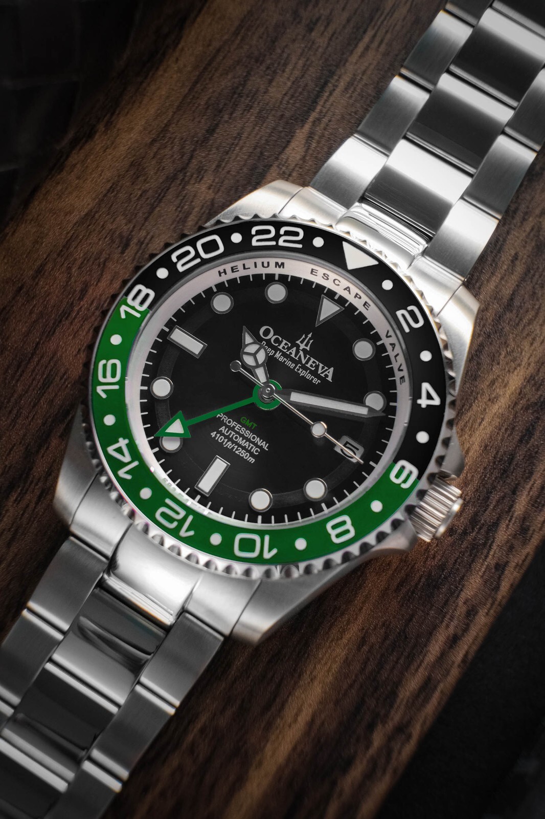 Oceaneva Men’s Deep Marine Explorer GMT Automatic Seiko NH34 Movement Green