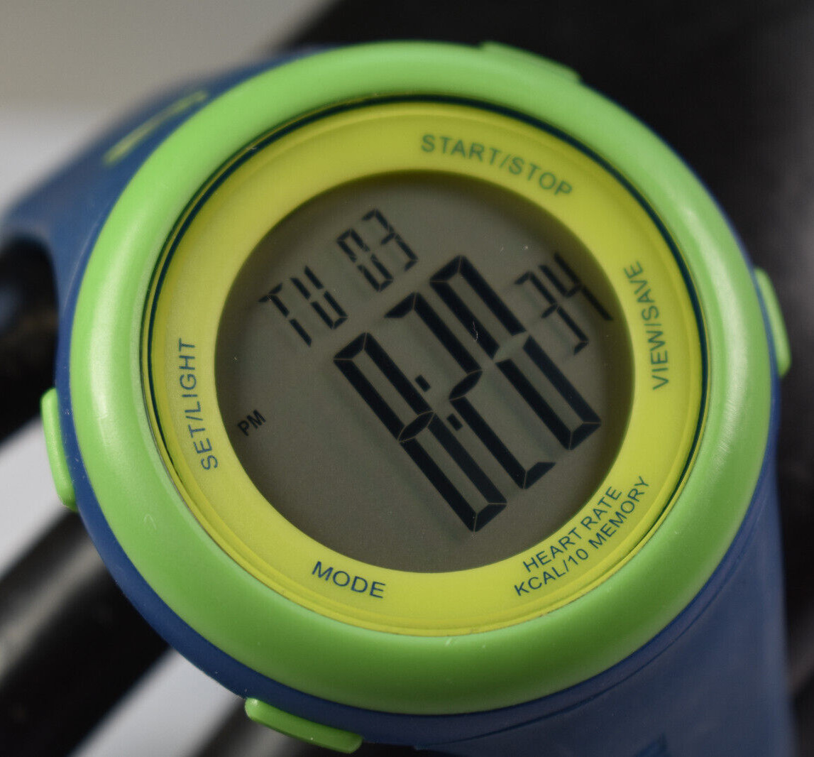 Puma PU910961007 Fit Matt Green Blue Watch NEW BATTERY!