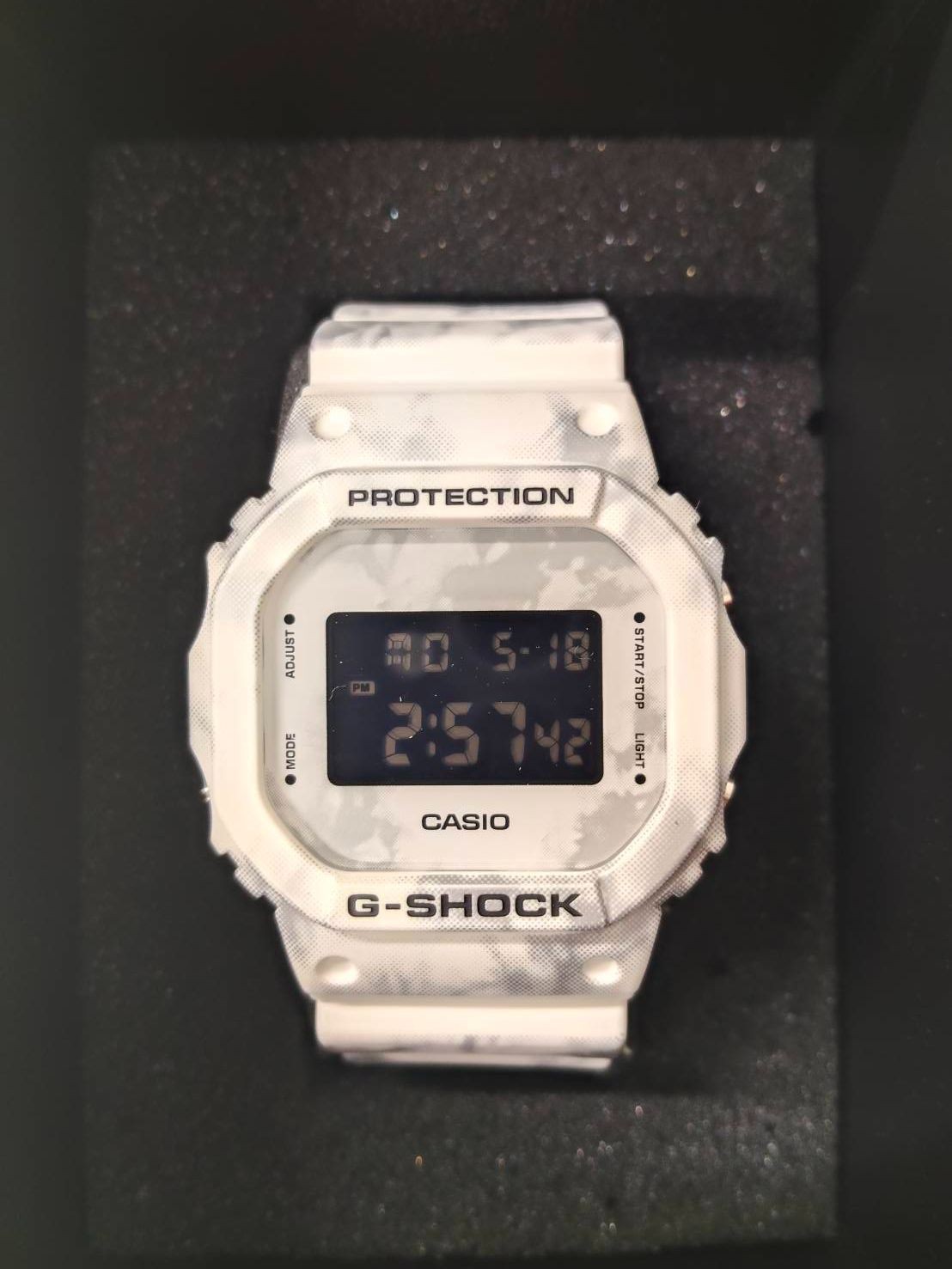CASIO G-SHOCK DW-5600GC Men’s Watch – Unused Digital Timepiece