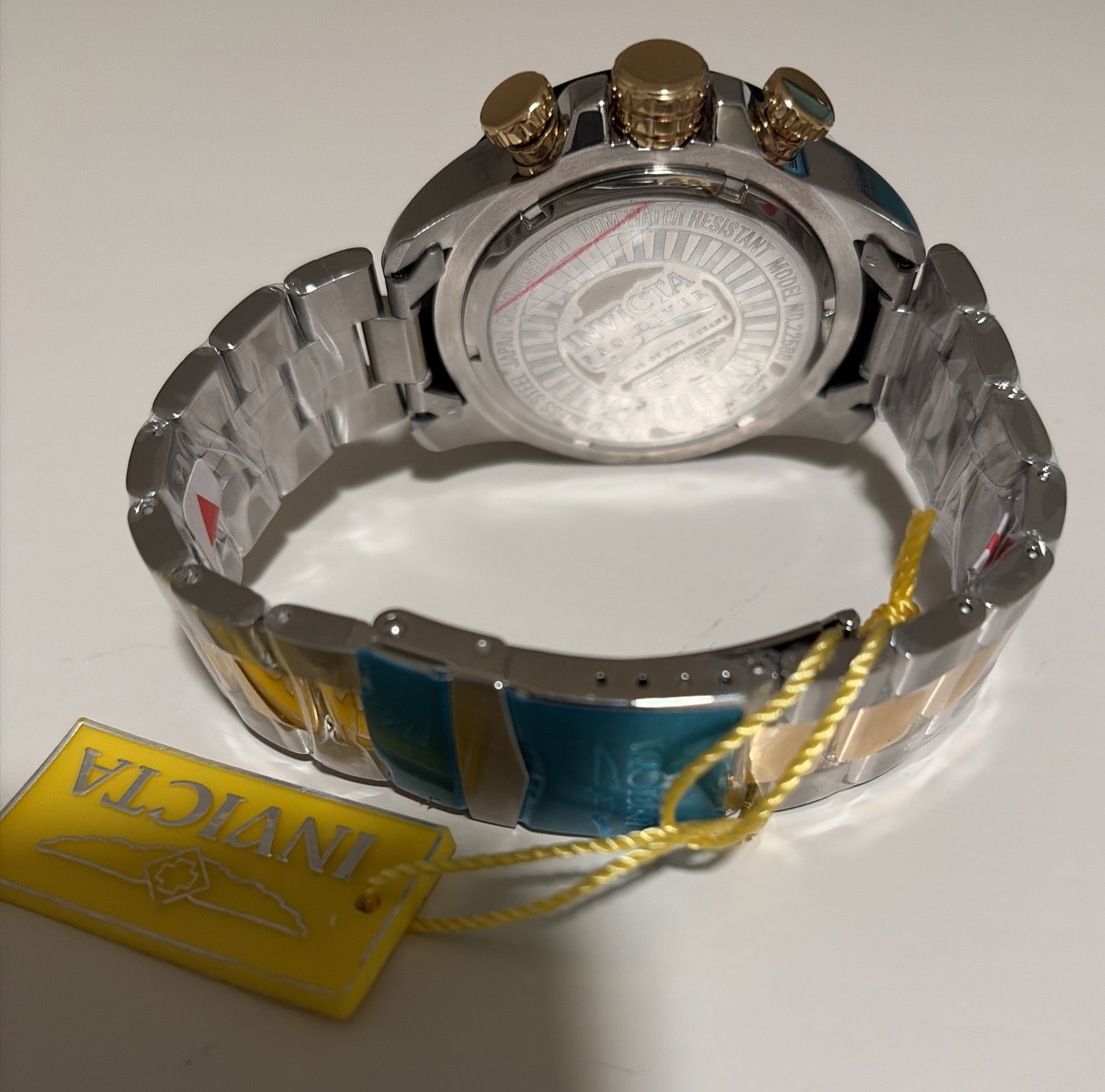 Invicta Men’s Pro Diver Gold Black Watch – 22588 New Without Box