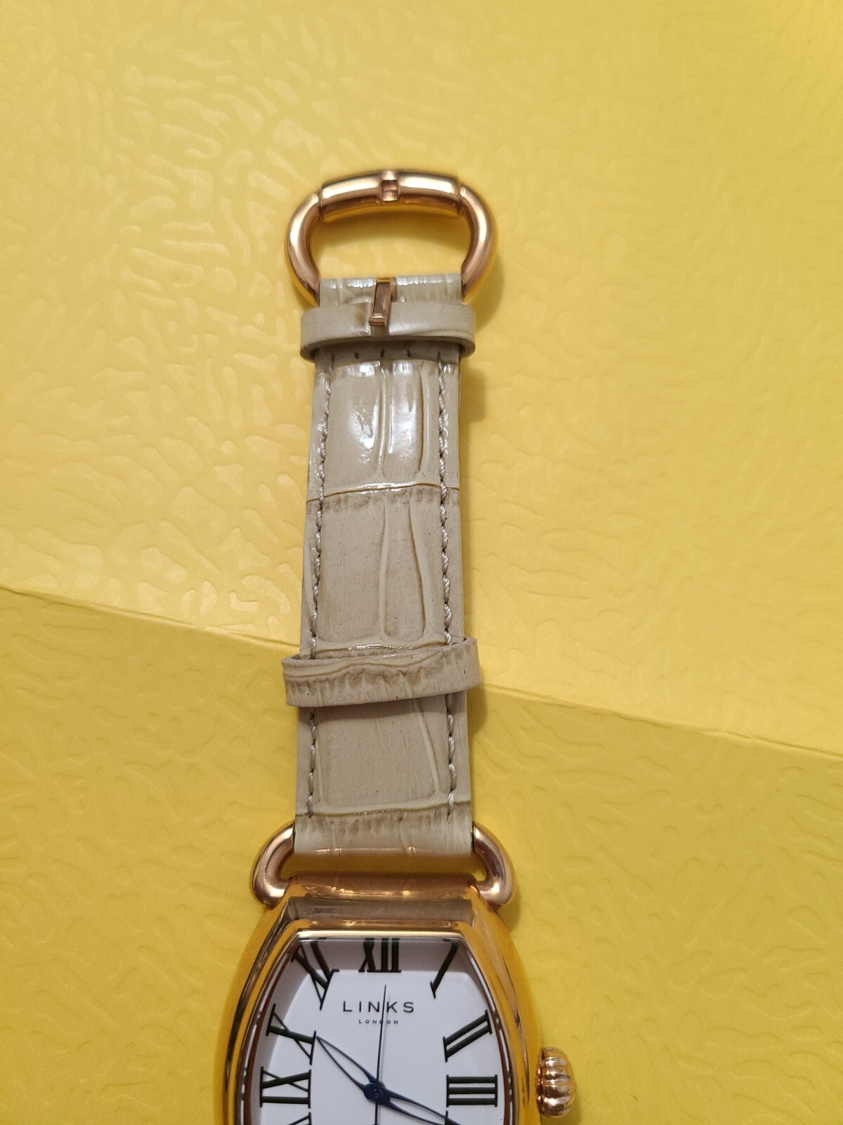 LINKS OF LONDONDriver Ellipse gold-plated leather watch 6010.1323