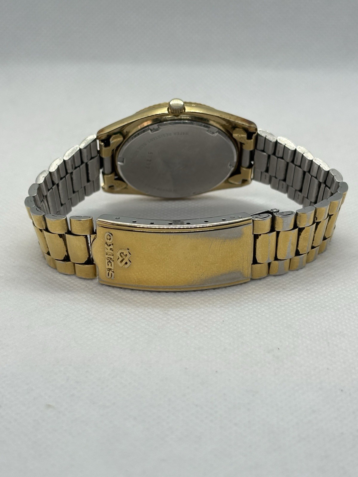 Vintage Seiko SQ President 6923-8089 Gold Tone Fluted Bezel Day Date Men’s 1985