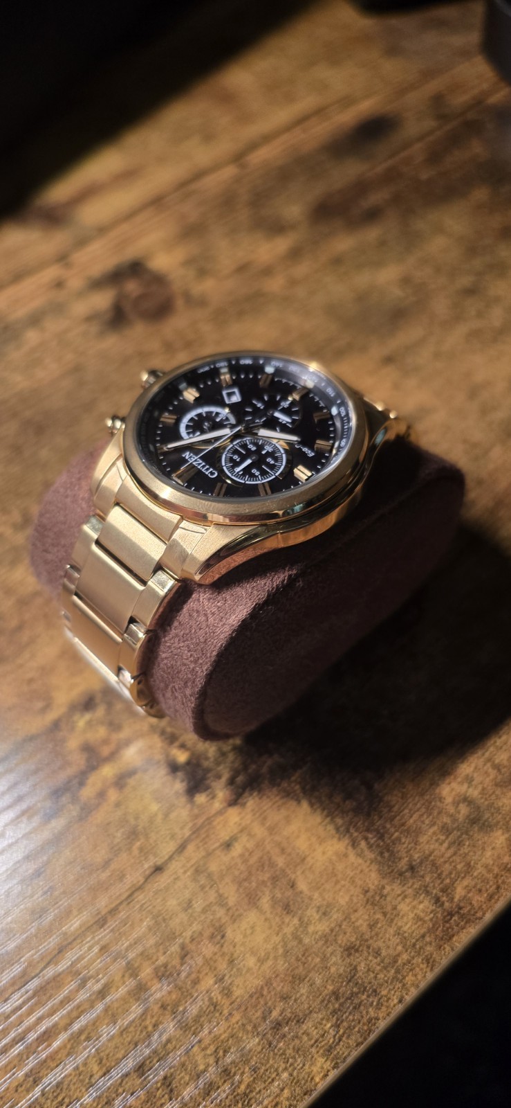 CITIZEN MEN’S ECO-DRIVE WEEKENDER CHRONO DATE BLACK /GOLD WATCH AT2132-53E*