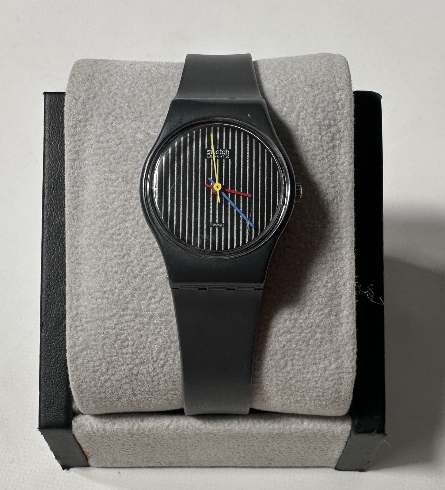 Vintage Swatch Pinstripe Womens Watch 25mm Black Date Swiss Box w/ New Battery