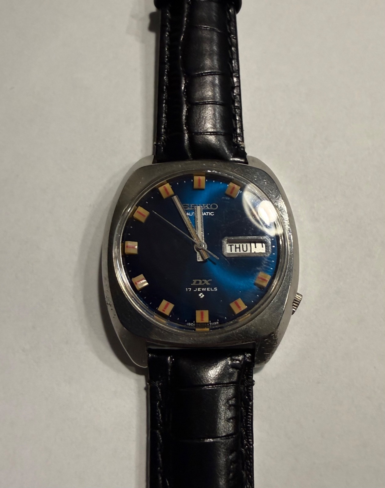 Serviced Vintage Seiko DX 6106-7089 Automatic Blue Sunburst Dial Day-Date