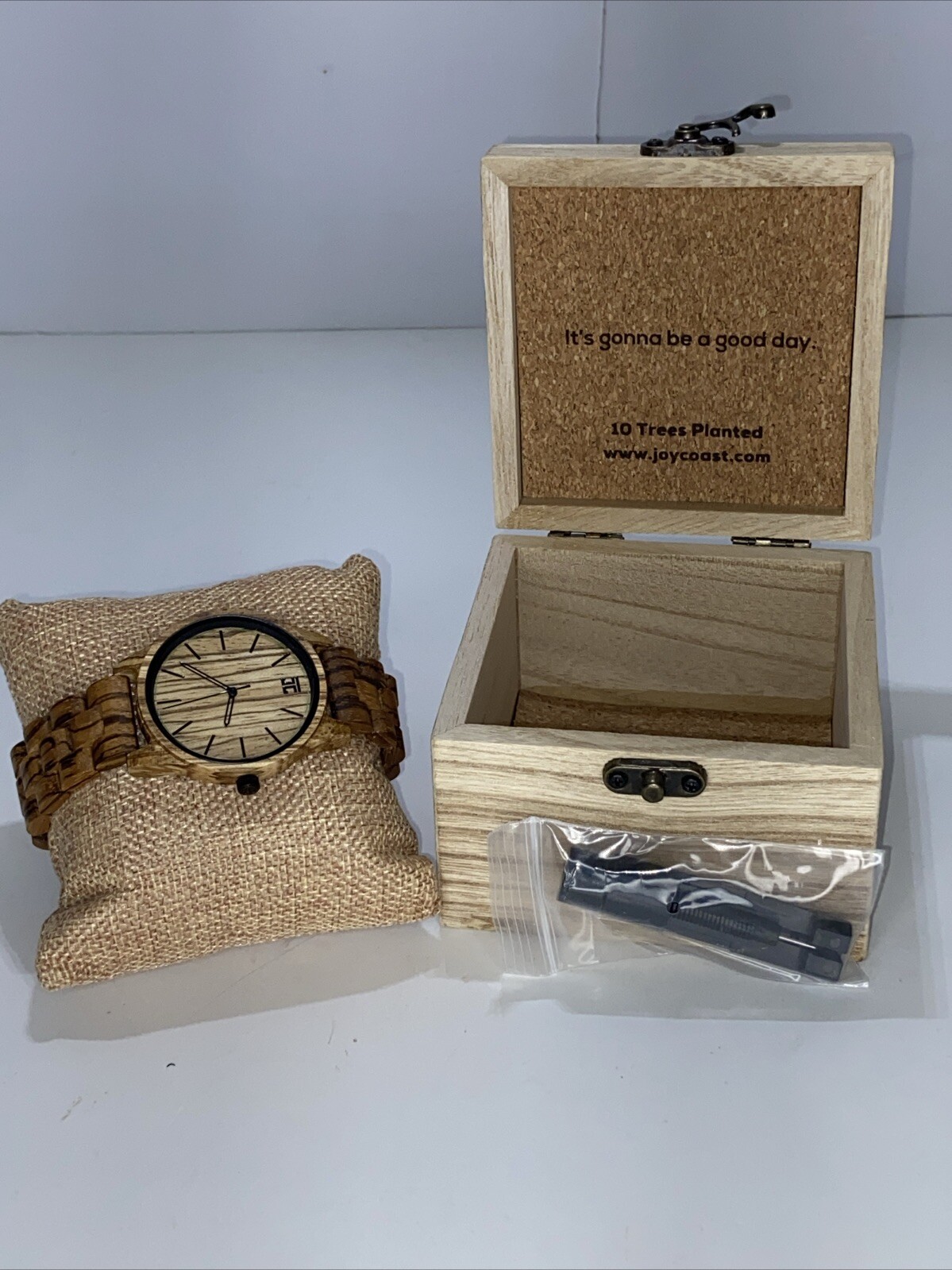 Watch (Wooden) Joy Coast.