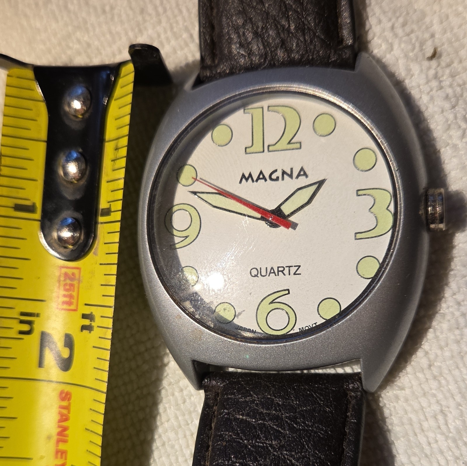 MAGNA Quartz Analog Watch Silver Case White Dial Black Leather Strap