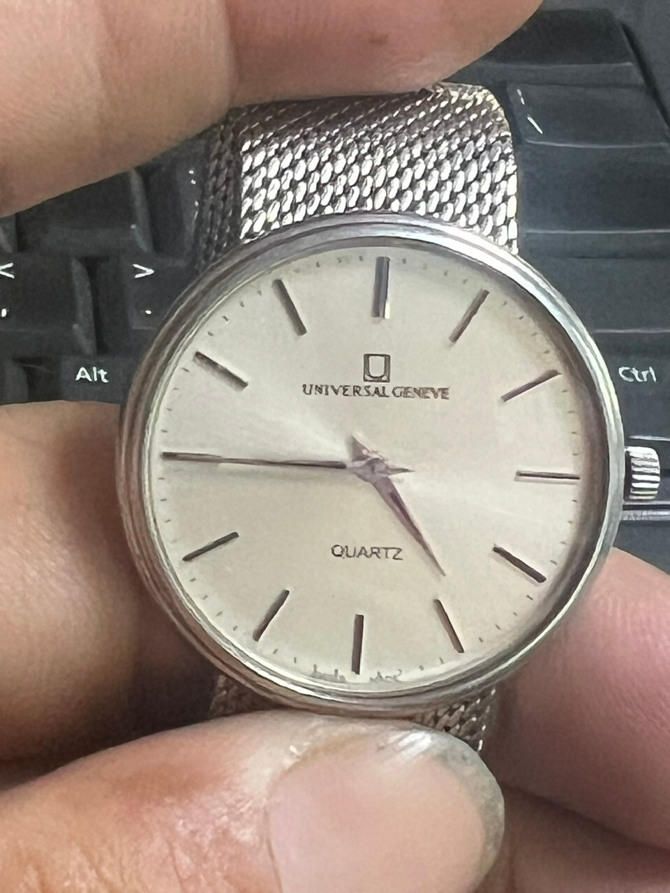 Universal geneve quartz calb 1-586