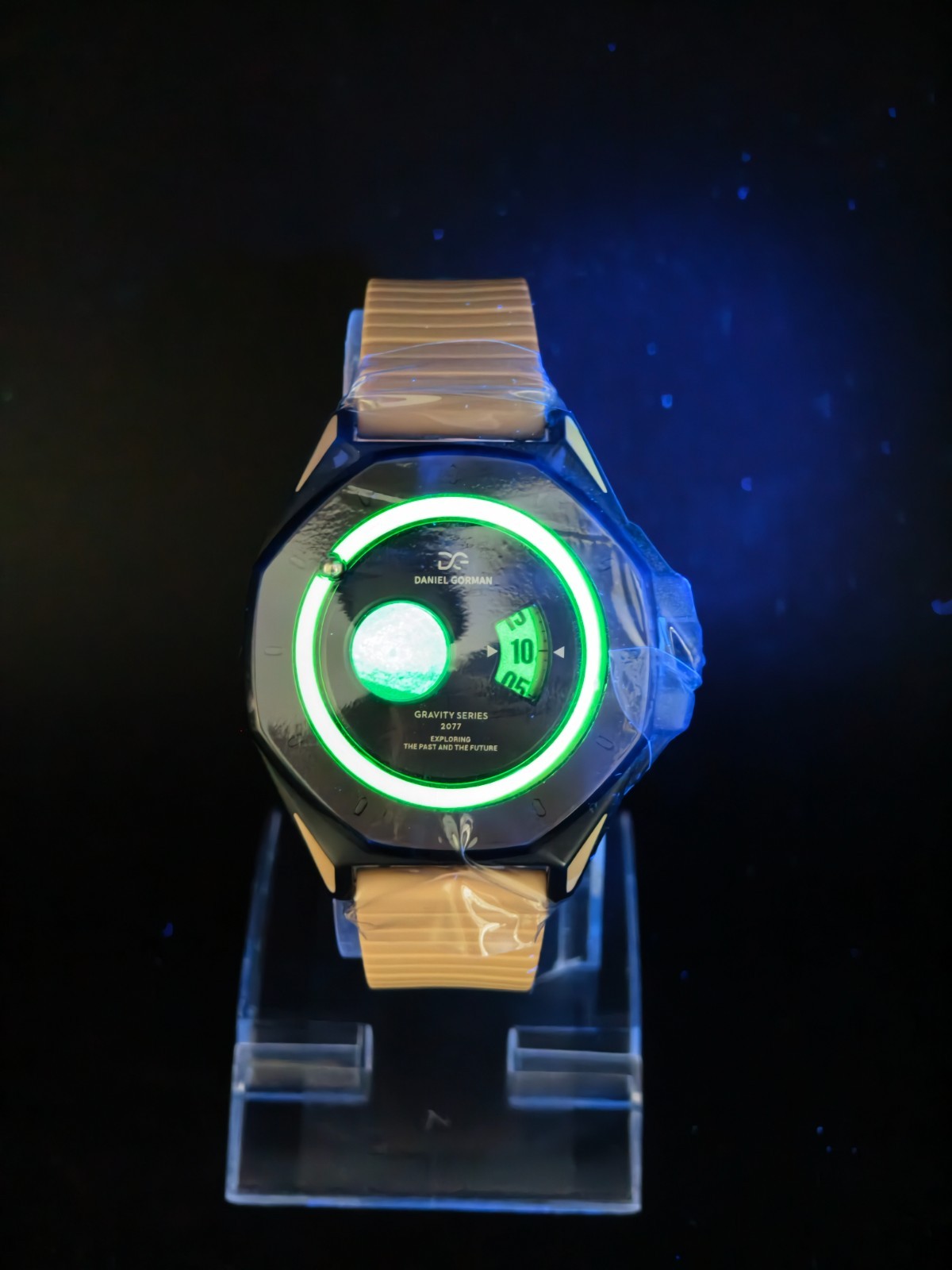 Unique magnetic bead analog watch Magnet Planet II Saturn