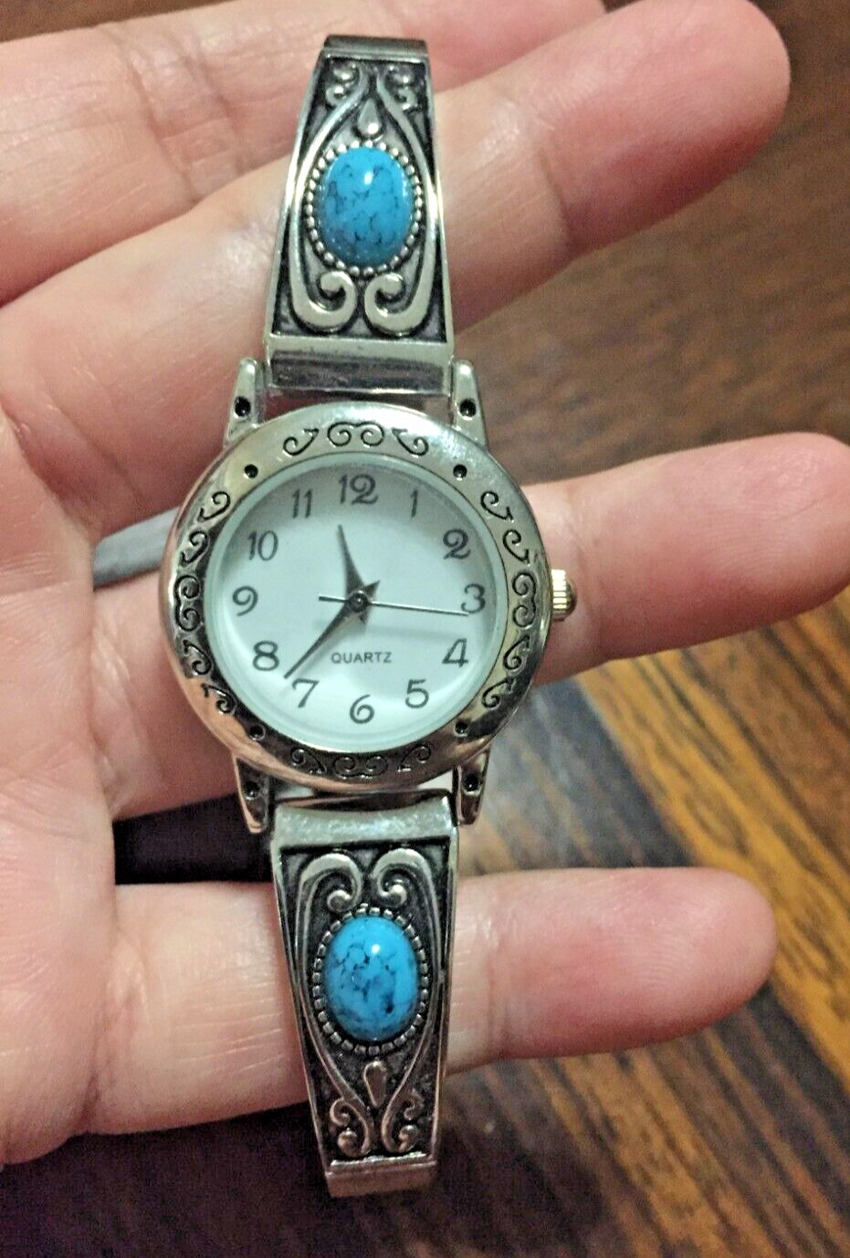 Vintage Western Sliver Ladies Watch With Turquoise ￼GemStone 1 Inch WML2003 0119