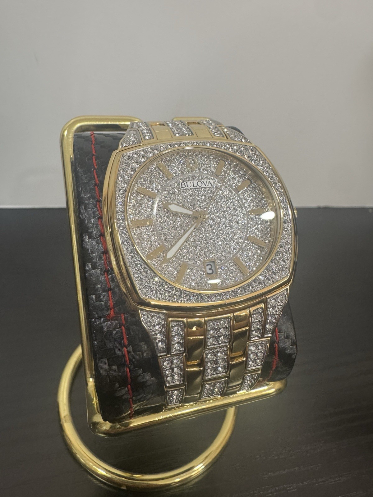 BUSTDOWN BULOVA PHANTOM 98B323 CRYSTAL PAVA DIAL & BRACELET 40 MM QUARTZ WATCH