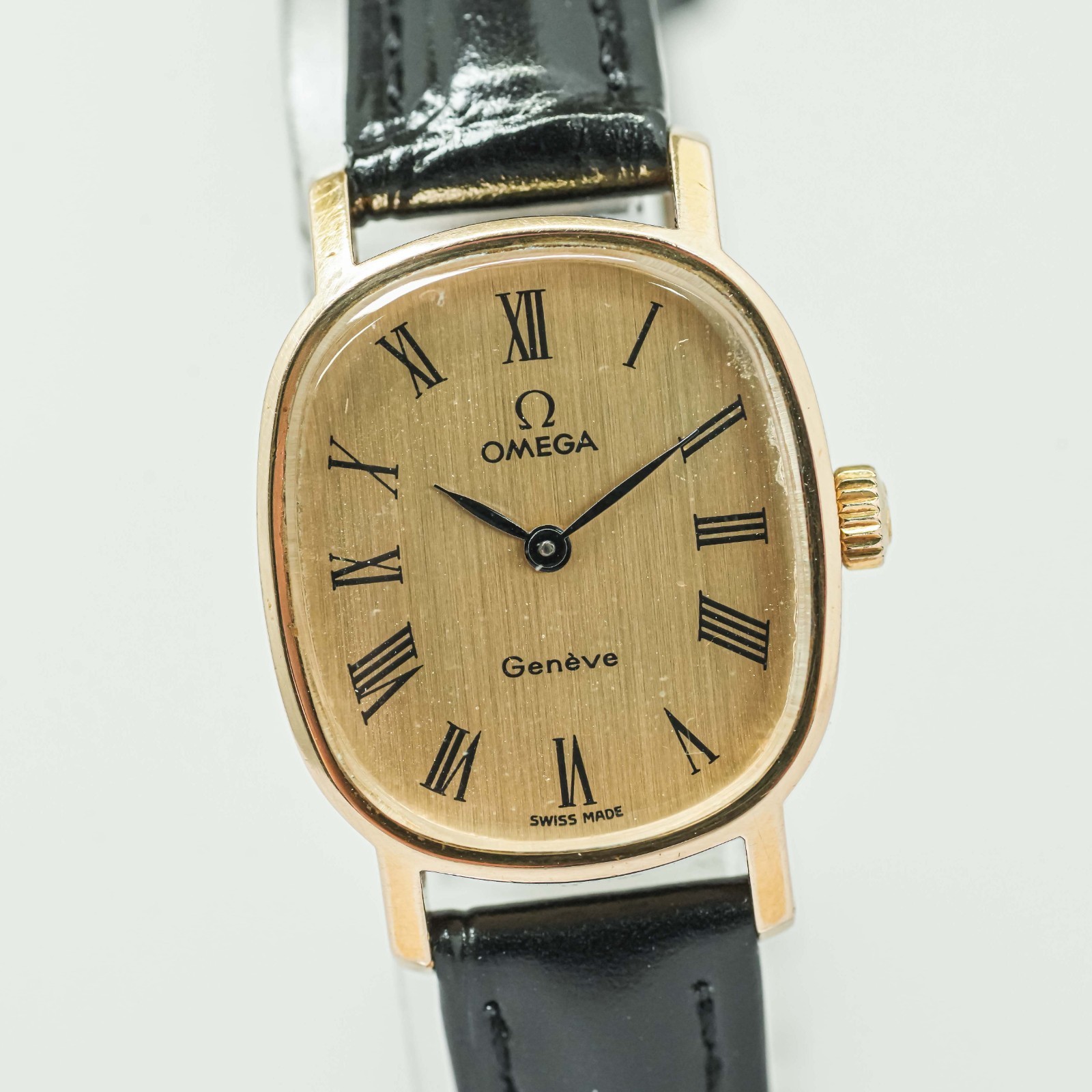 Vintage 1975 *NEAR MINT*OMEGA Geneve Cal.625 Hand Winding Gold Roman 22mm Ladies