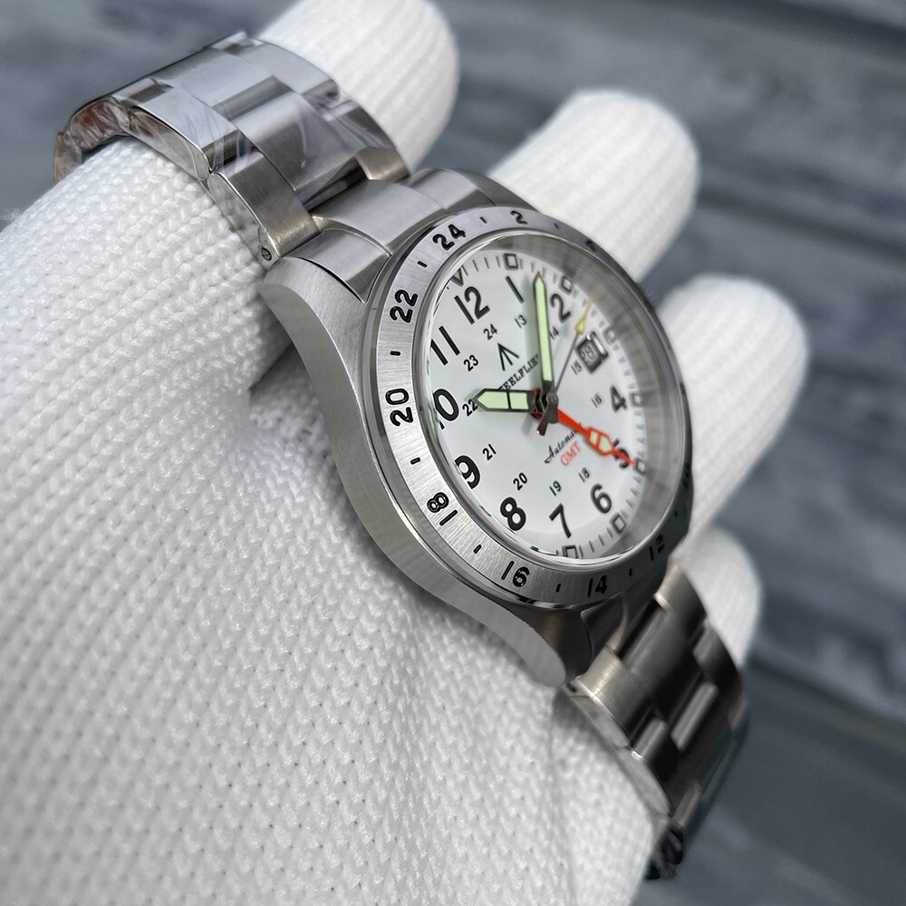 Steeldive Steelflier SF792, GMT, White, NH34, Sapphire, Lume, 200m Diver, Field