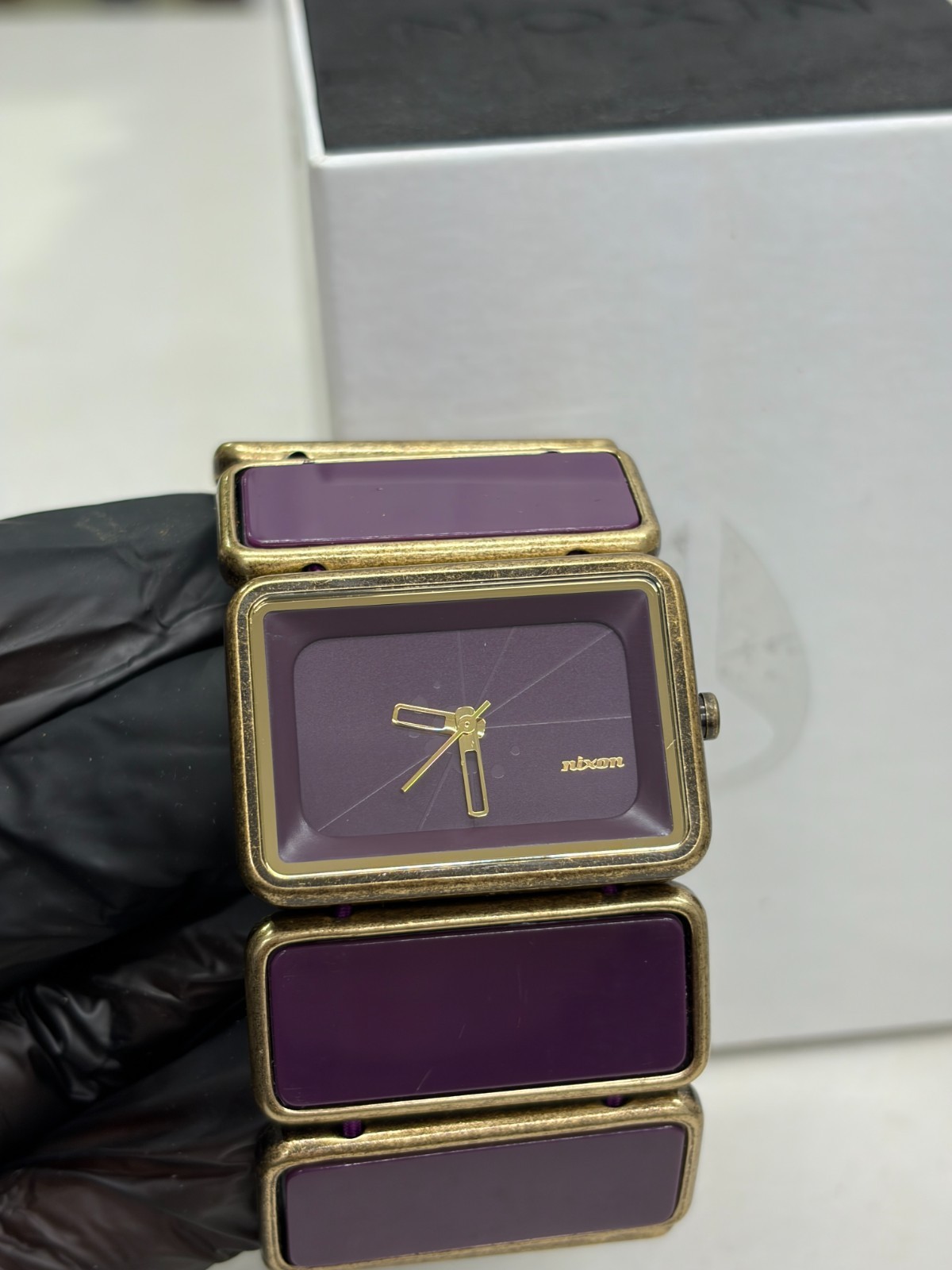 Nixon Women’s Shine On The Vega SS Watch in Purple – USED / GOOD