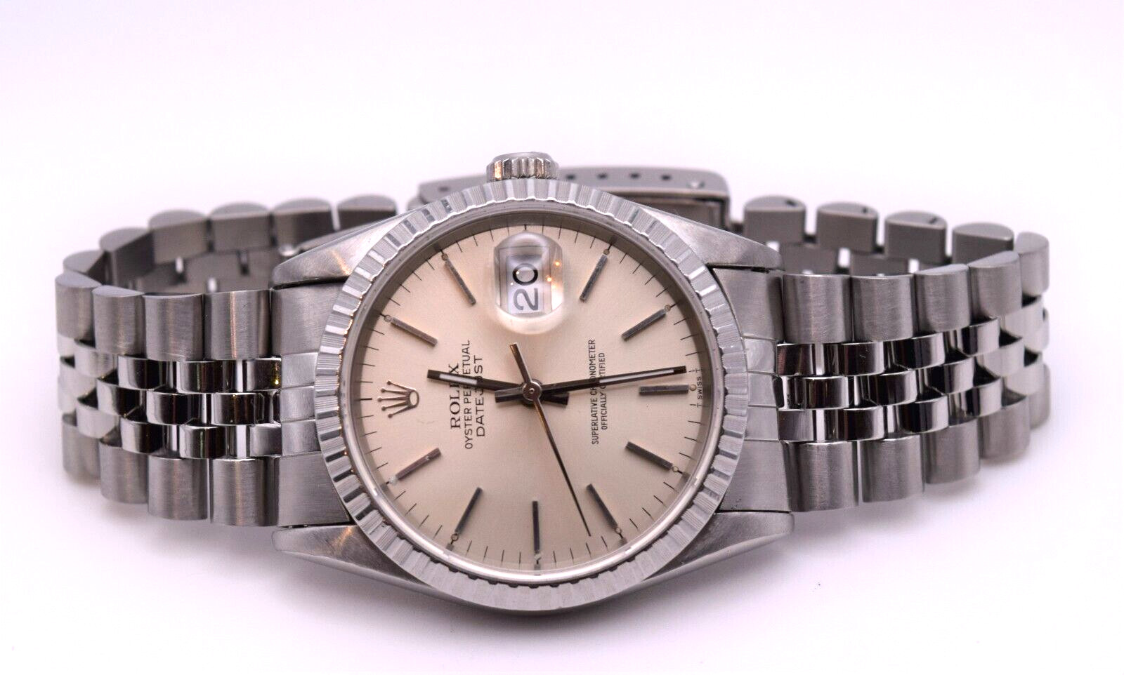Rolex Datejust Stainless Steel Date Engine Turned Bezel Men’s Watch 16220