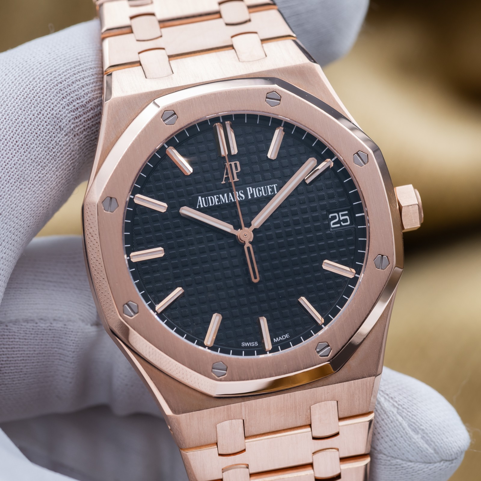 Audemars Piguet Royal Oak Rose Gold Black Dial 41mm – AP 15500OR Full Set