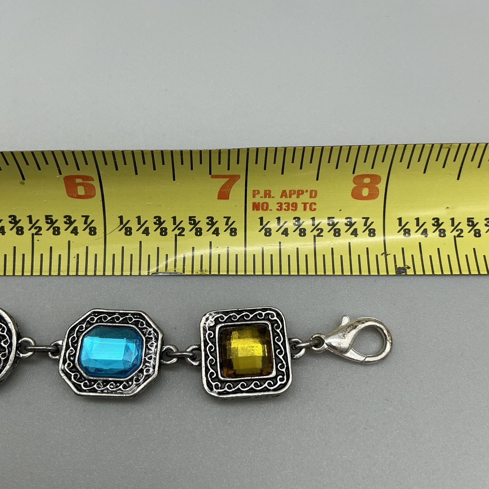 Womens Watch 24mm MOP Dial Silver Tone Multicolor Bracelet JC11619 New Battery