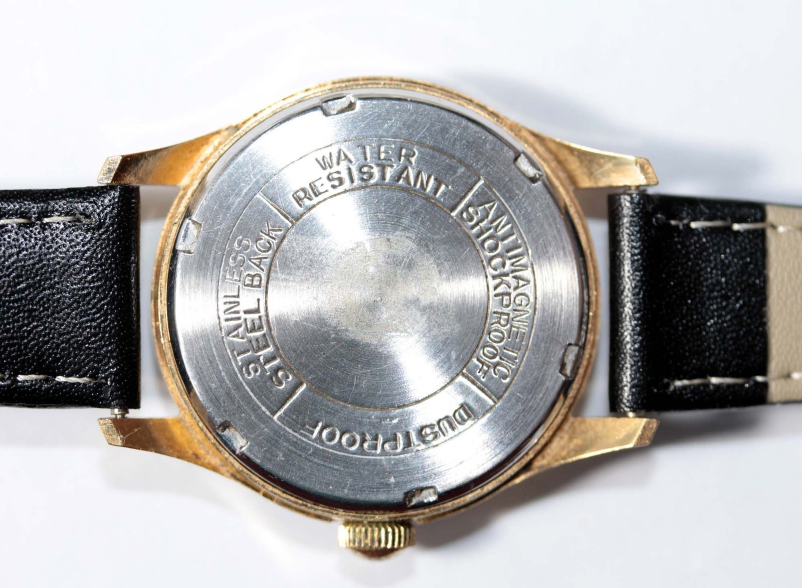 1950s AUST BRAND OLYMP SMALL GENT’S WATCH 17 JEWELS SWISS MANUAL FACETED GLASS