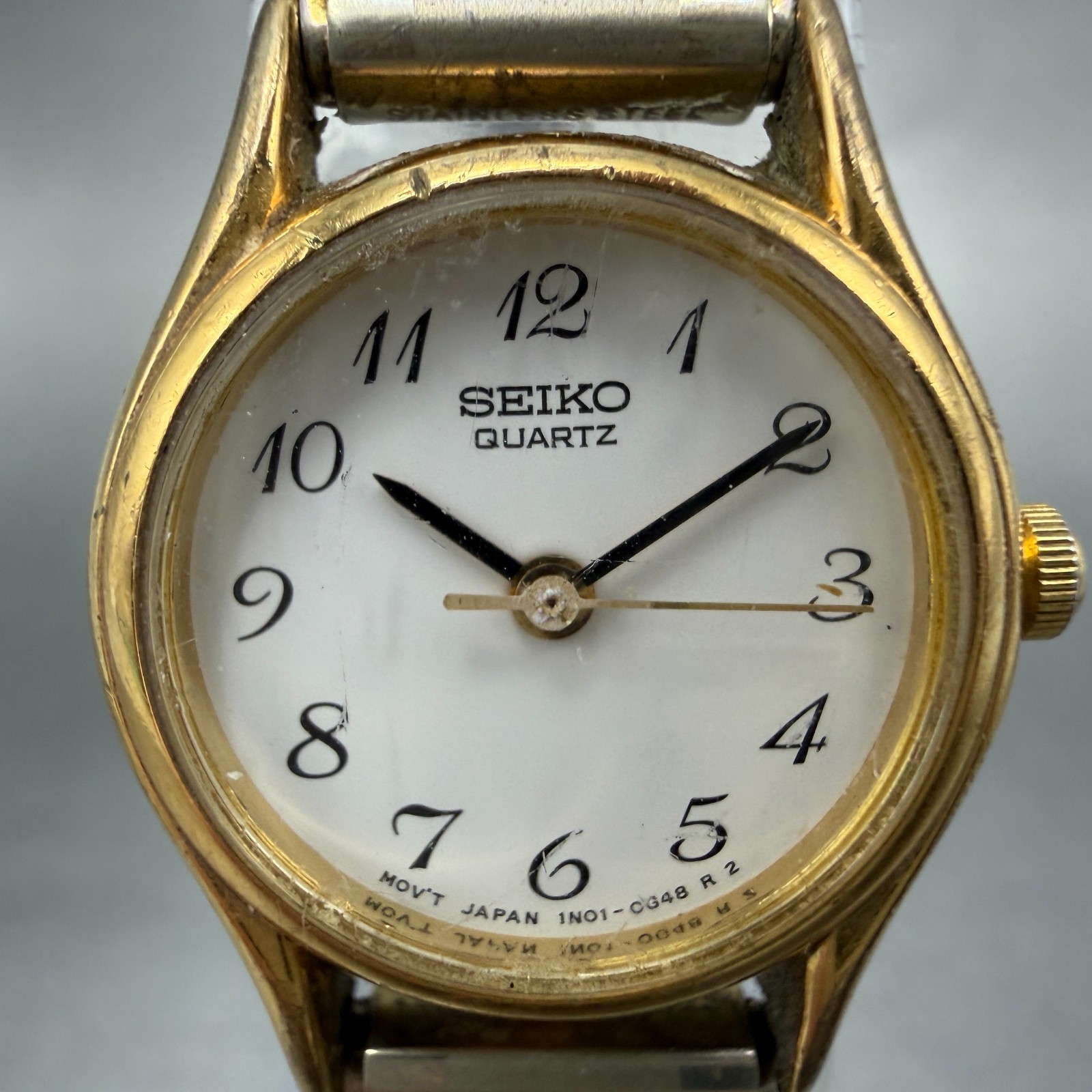 Seiko Watch Women 20mm White Dial Gold Tone Round 1N01-0E19 New Battery VTG