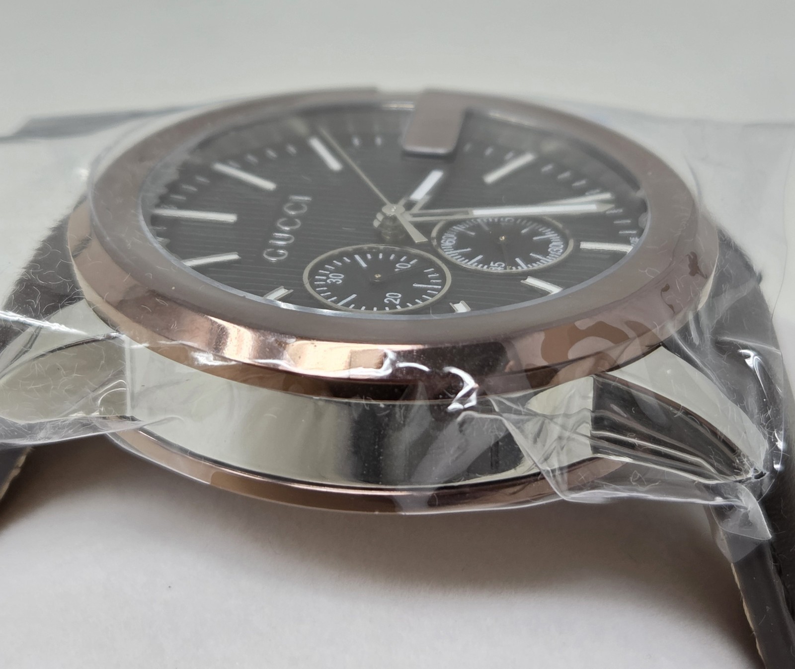 New Gucci G-Chrono XL Men’s Watch – Model YA101202 w/ Brown Leather Strap & Box
