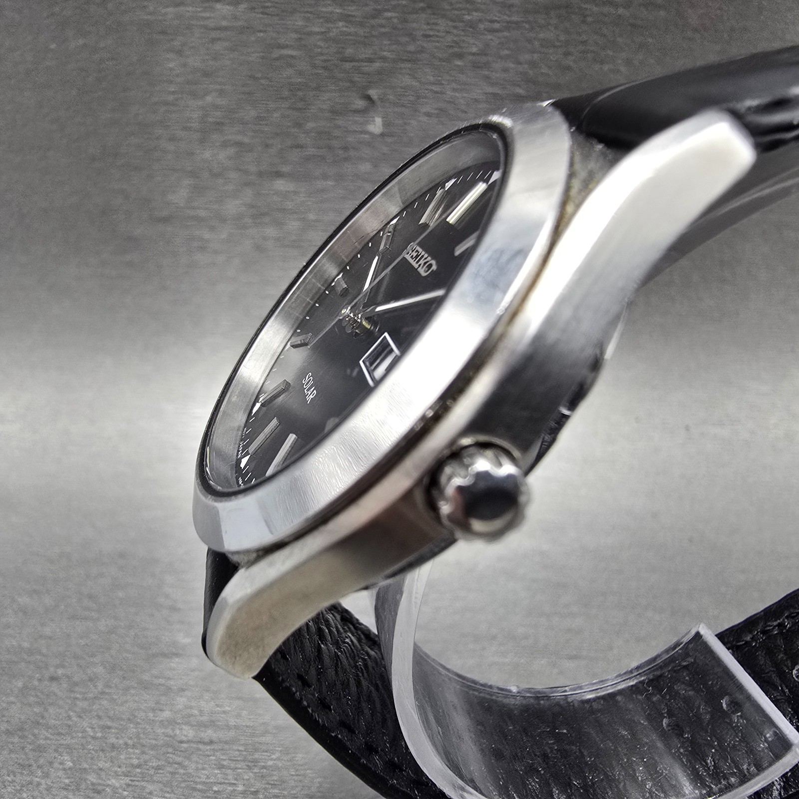 Seiko Solar Watch Men 37mm Black Dial Silver Tone Daydate Round V158-0AB0 Runs G
