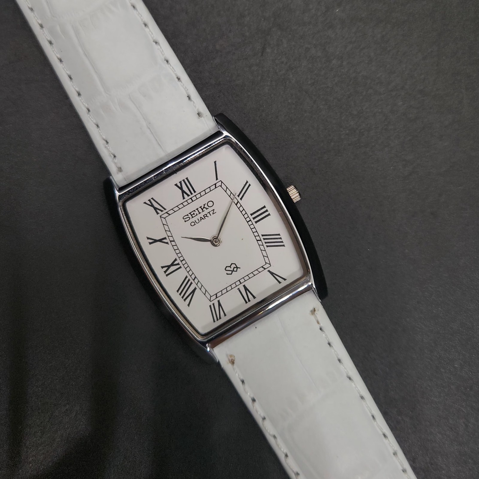 Vintage Seiko Slim Quartz Men’s Wrist Watch – Comes With New Battery New Band