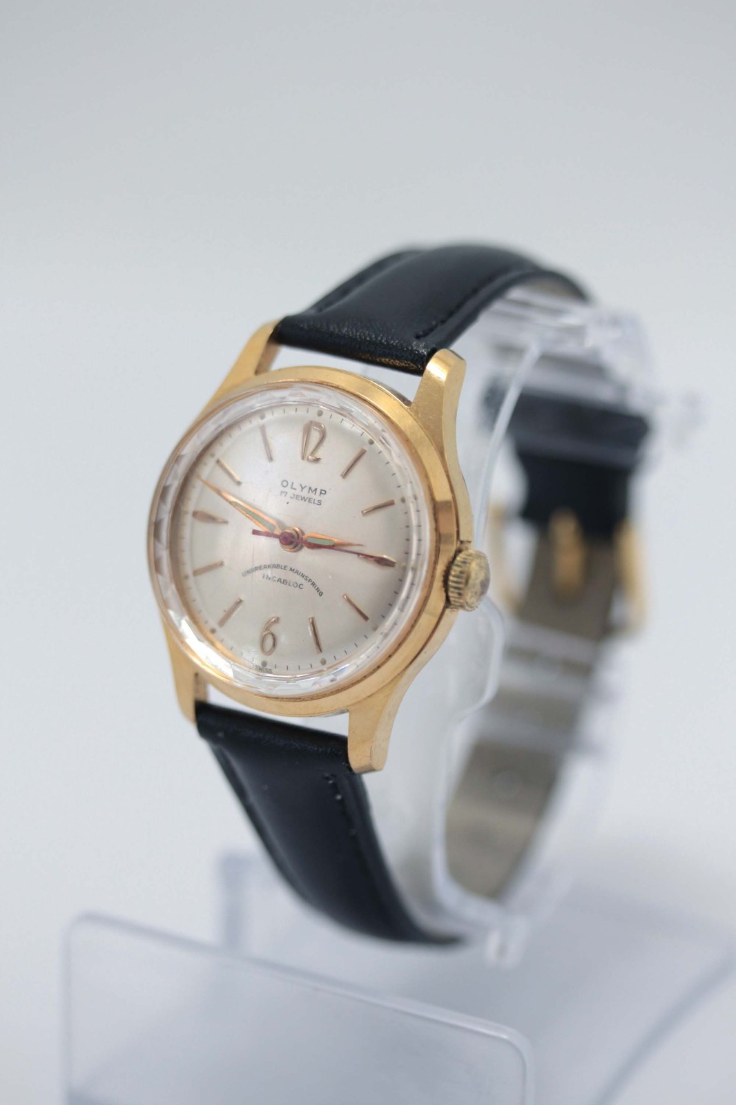 1950s AUST BRAND OLYMP SMALL GENT’S WATCH 17 JEWELS SWISS MANUAL FACETED GLASS