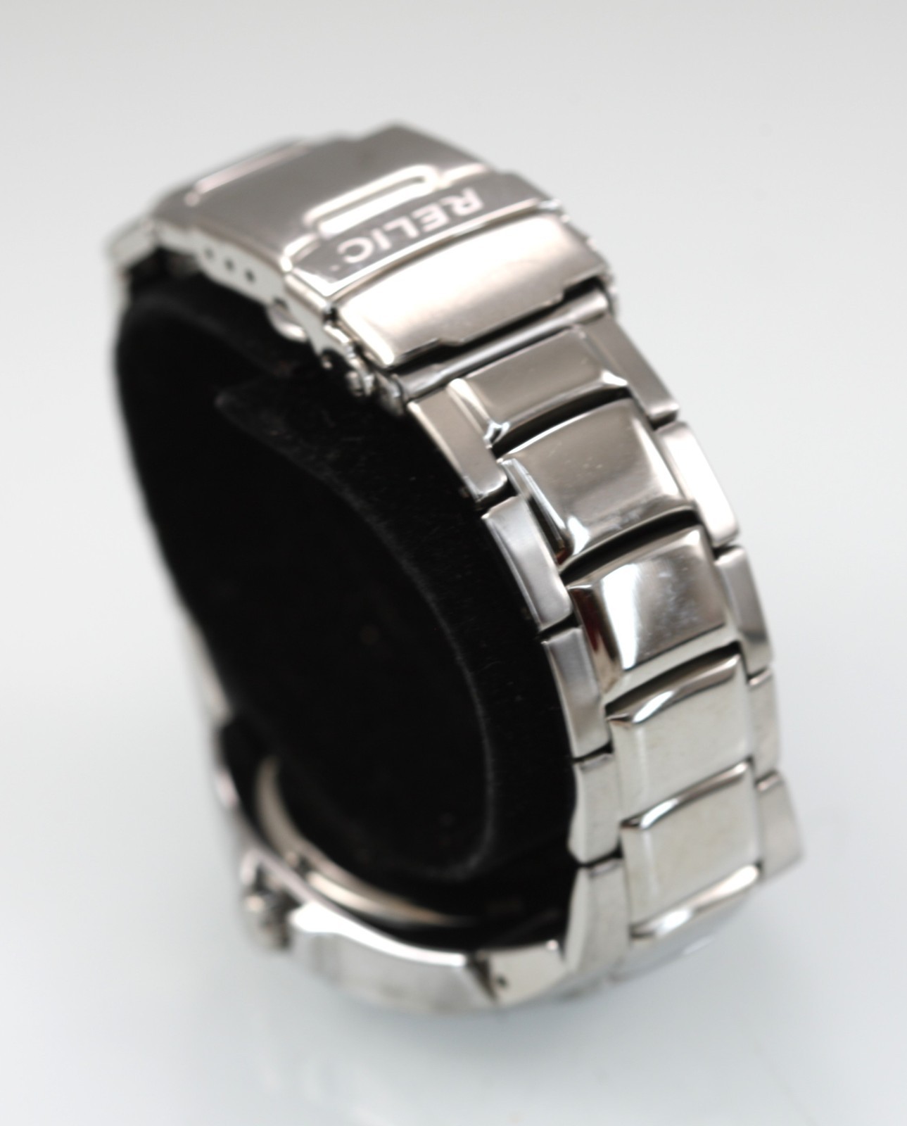 Relic Wet Watch Men Silver Stainless Steel 50m Battery Blue Day Date 24hr Quartz