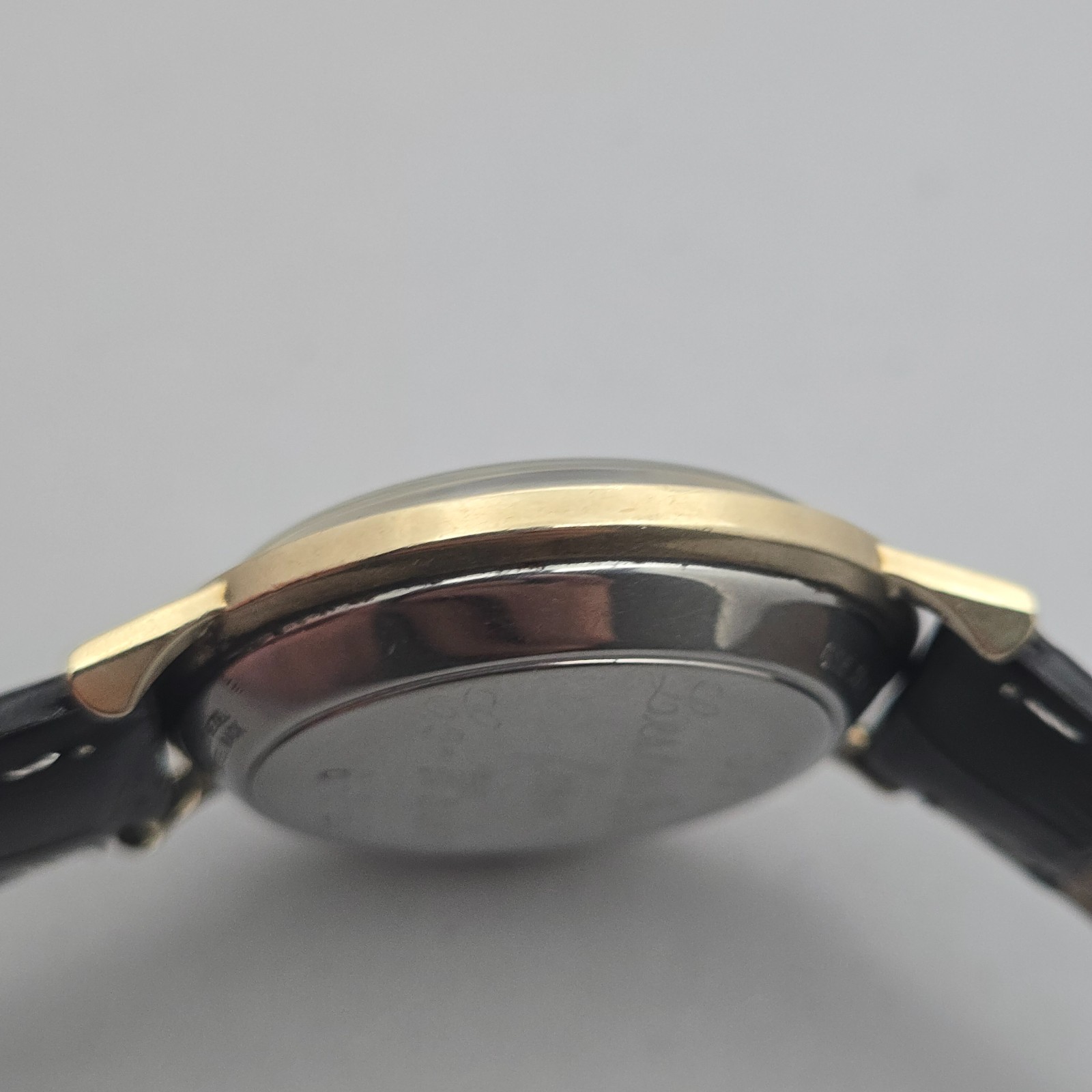Vintage Wittnauer men’s automatic watch 10K GF DATE Art Number Dial 1960s