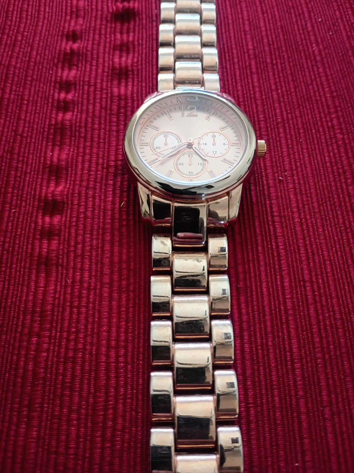 Merona Women’s Analog Quartz Watch Gold Tone Metal Bracelet White Dial 37mm