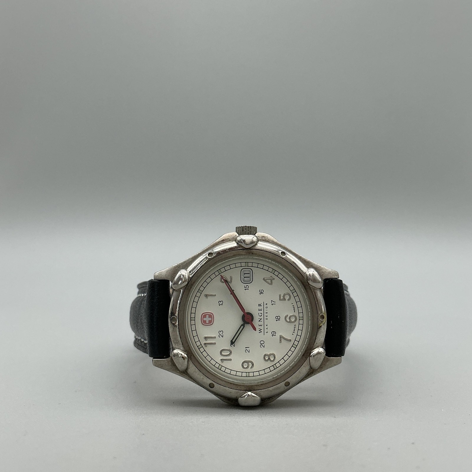 Wenger SAK Design Womens Watch 29mm White Dial Leather Date Sport New Battery