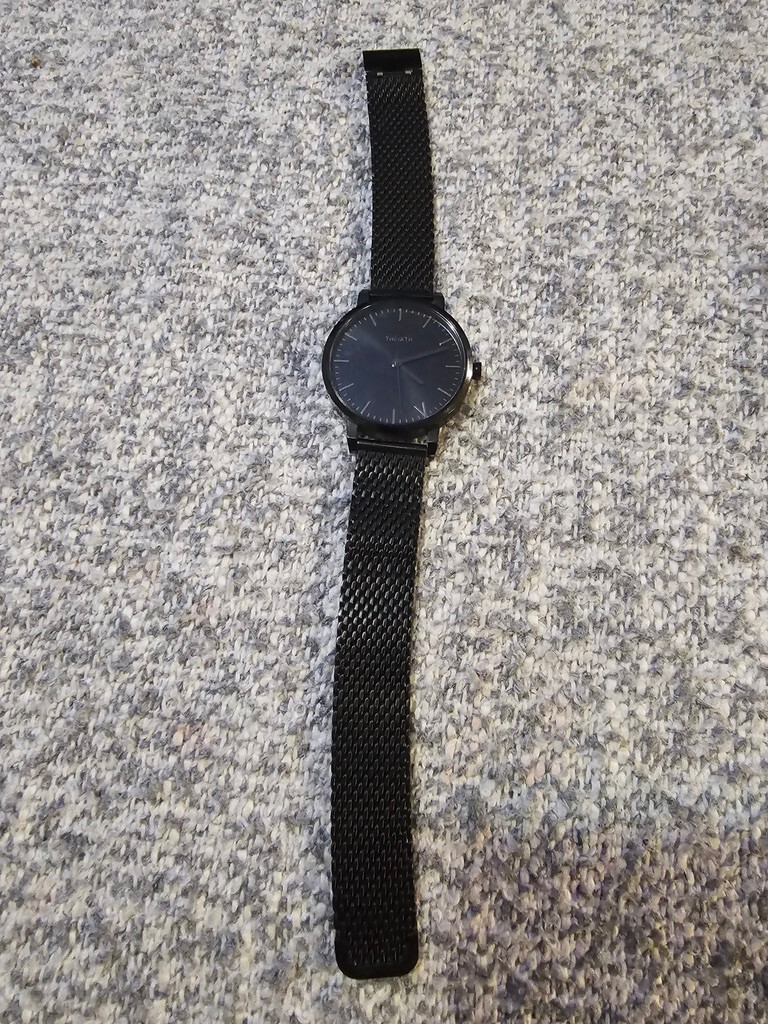 The 5th black onyx water resistant watch. CLEAN