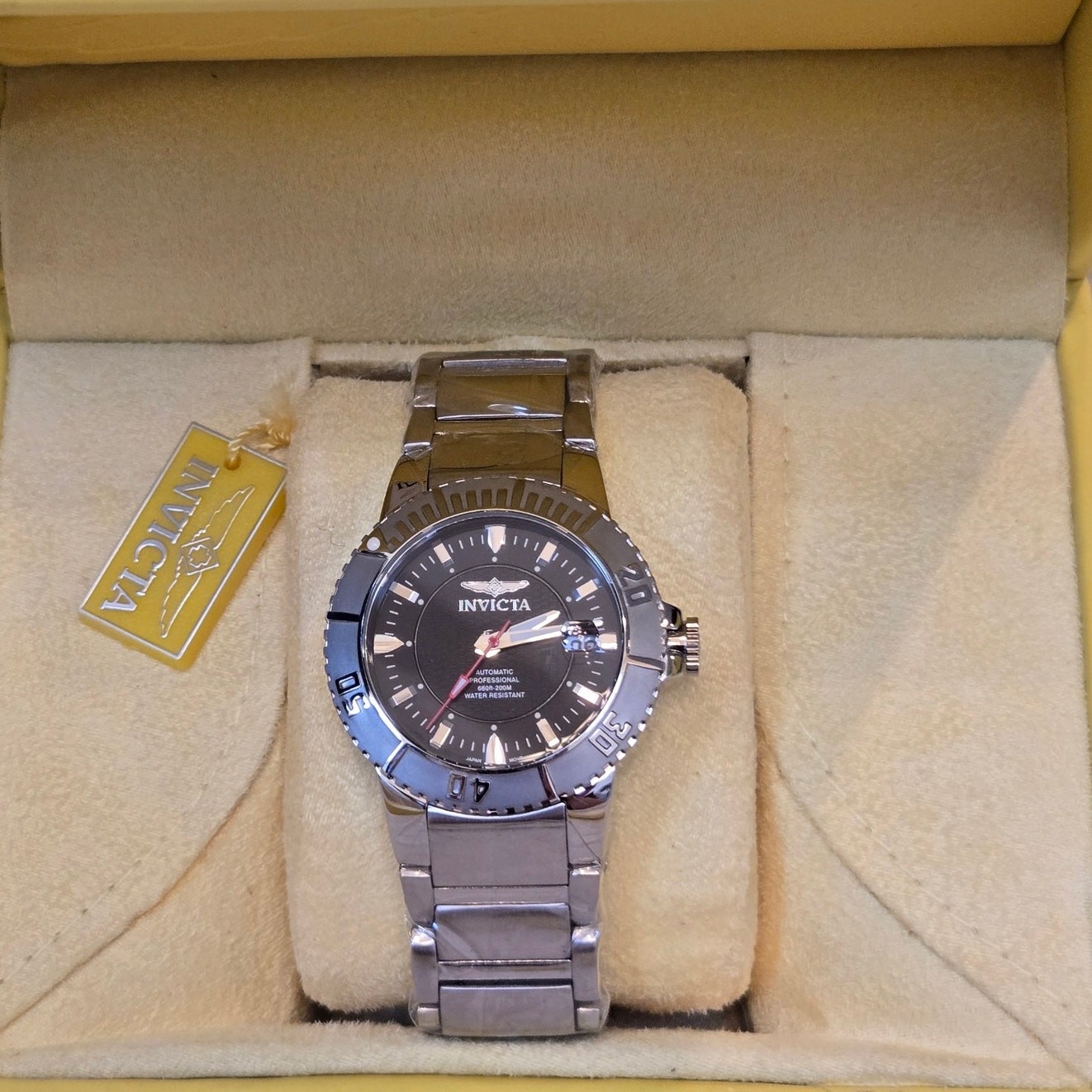 Invicta IN3352 Automatic Professional 660ft/200m Water Resistant Silver/Black