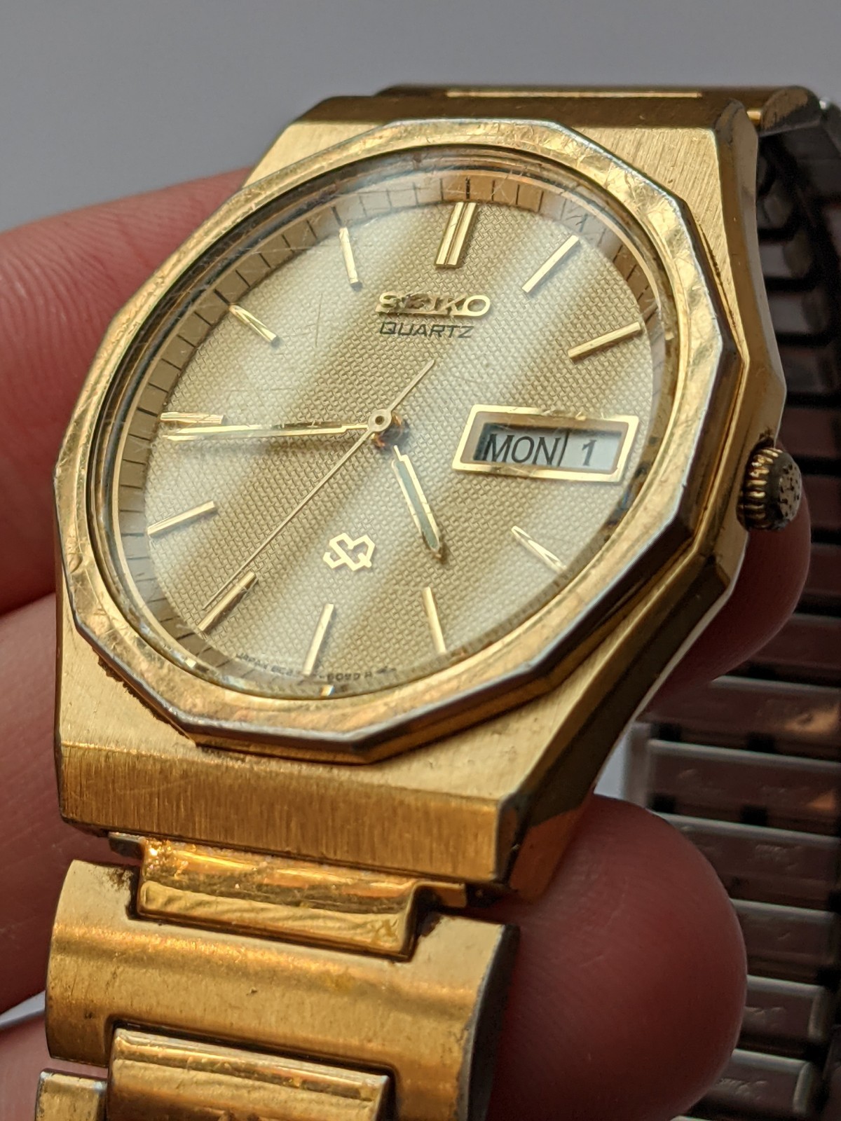 Vintage Seiko SQ men’s watch Japan 8C23-6090R quartz gold plated quartz 1985