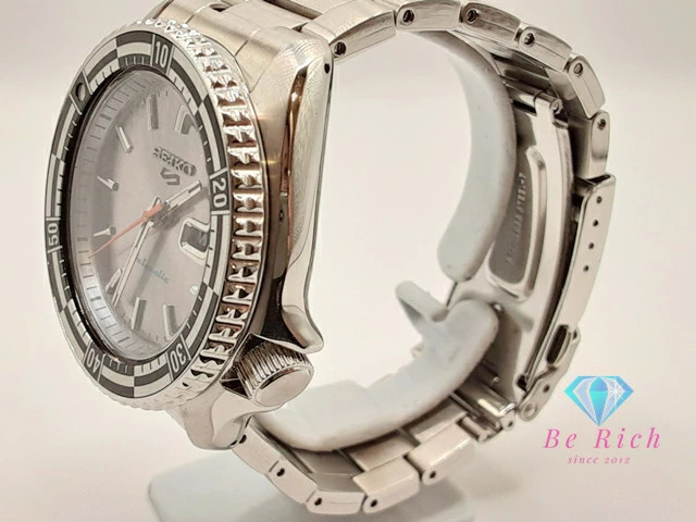 Seiko 5 4R36 15E0 Automatic Men s Wristwatch Day Date Silver SS Bracelet AT Auto