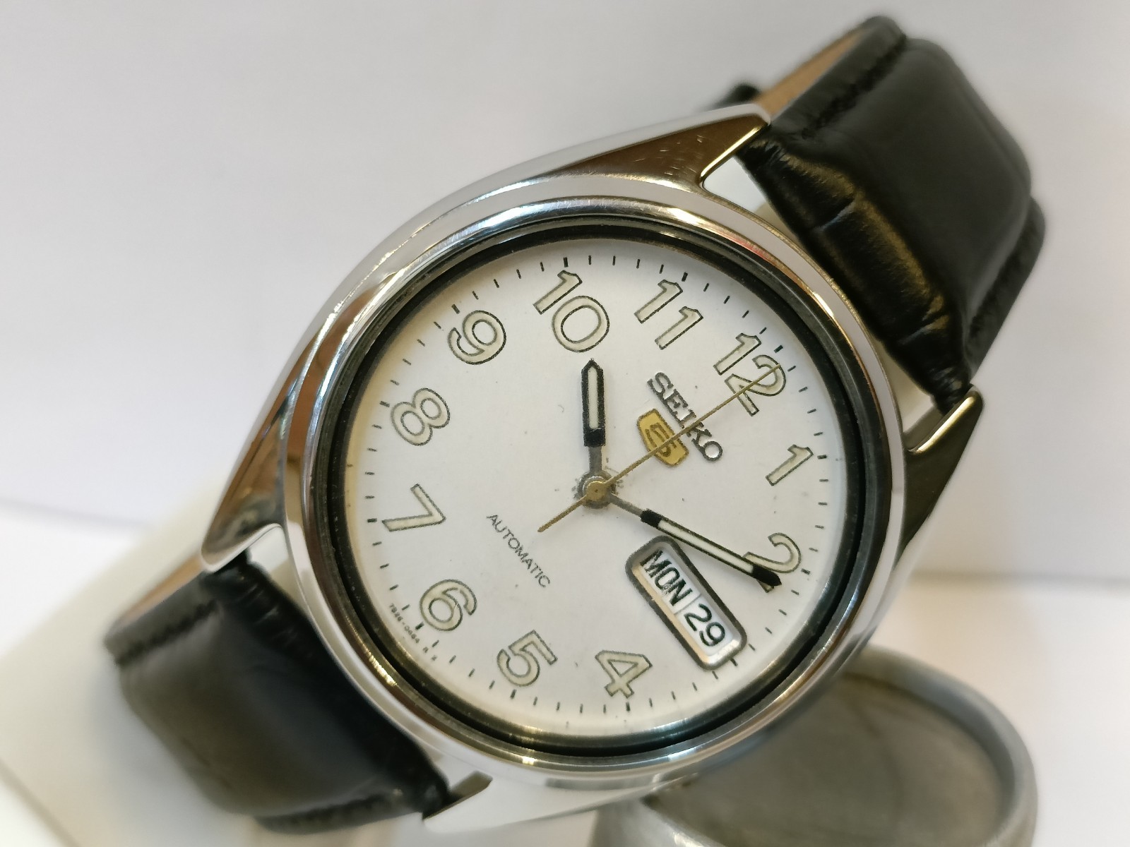 VINTAGE SEIKO 5 AUTOMATIC WHITE DIAL 7S26-3180 JAPAN MEN’S WORKING