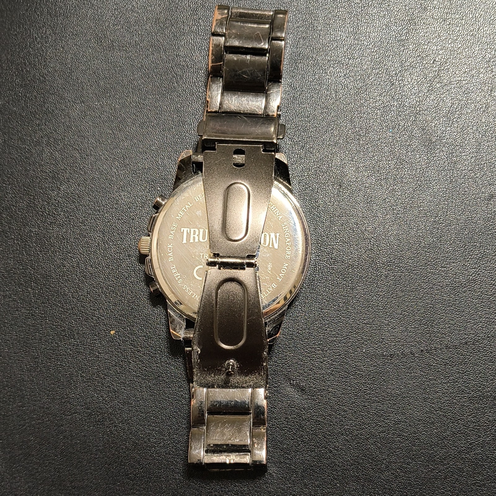 True Religion Quartz Chronograph Analog Watch Black/Gold Dial Gold Bezel 45mm