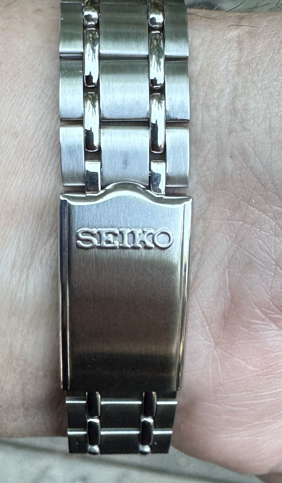 Vintage Seiko 5 Automatic 6119-8203 Silver Tone Fluted Bezel Men’s Watch Nice!