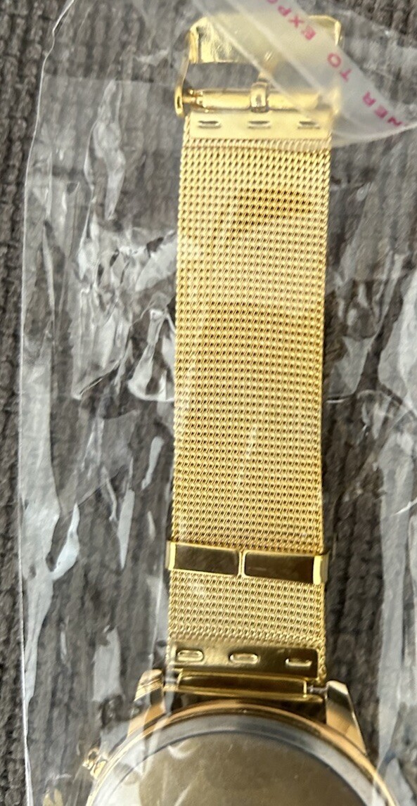 DEYROS Men’s Calendar Quartz Watch Fashion Business with Mesh Strap.