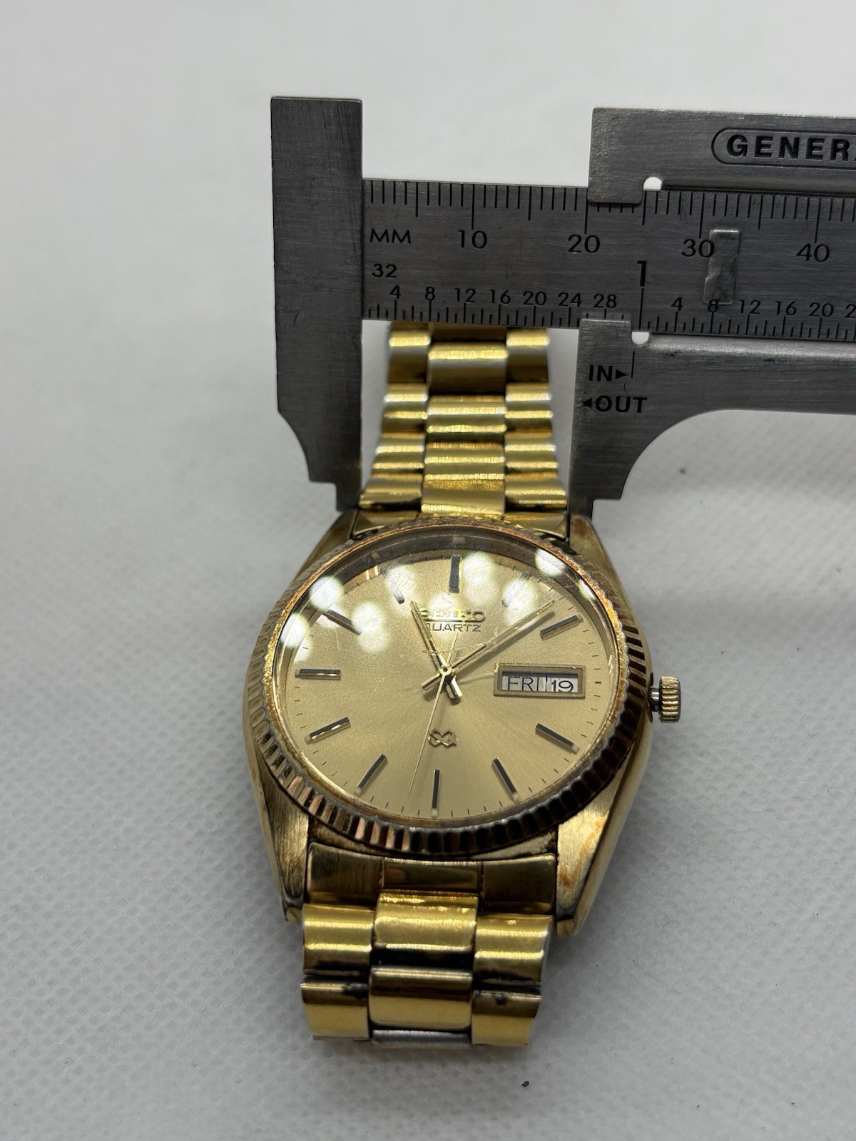Vintage Seiko SQ President 6923-8089 Gold Tone Fluted Bezel Day Date Men’s 1985