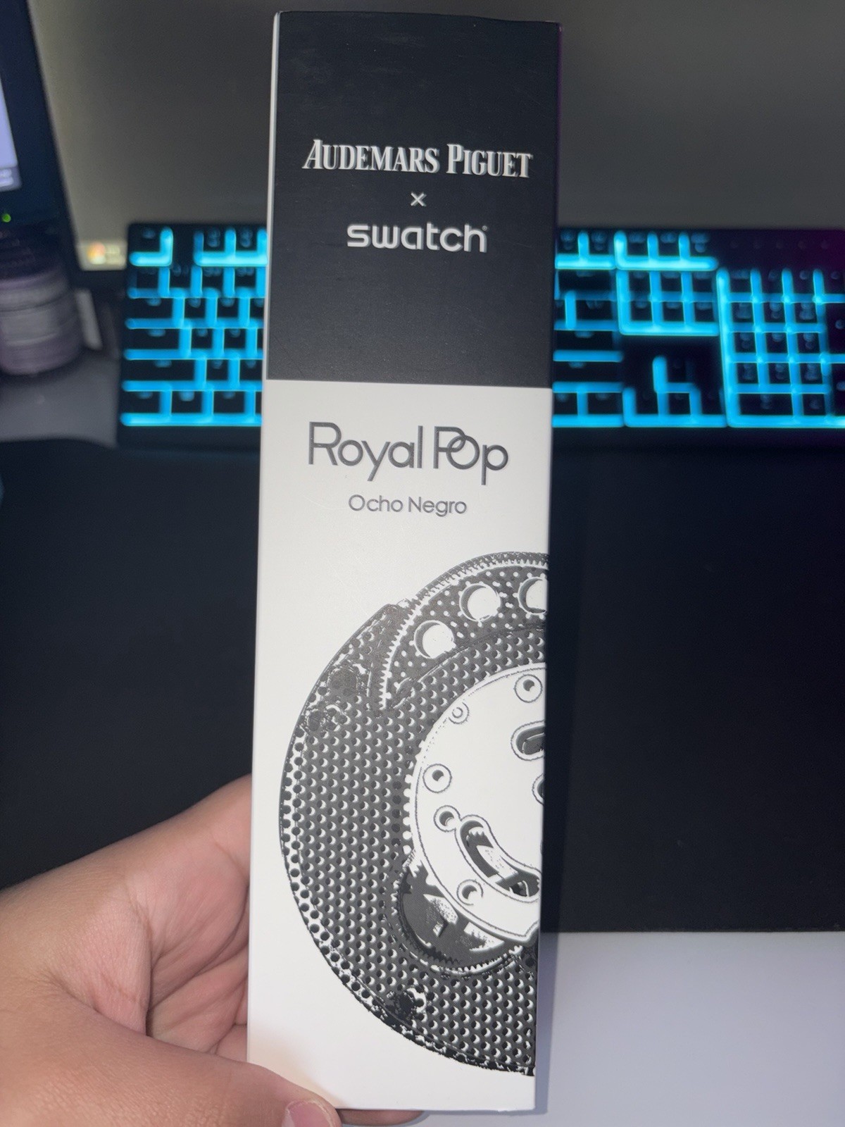Swatch Royal Pop Ocho Negro Quartz 42mm Octagon Black Dial White Case w/Box