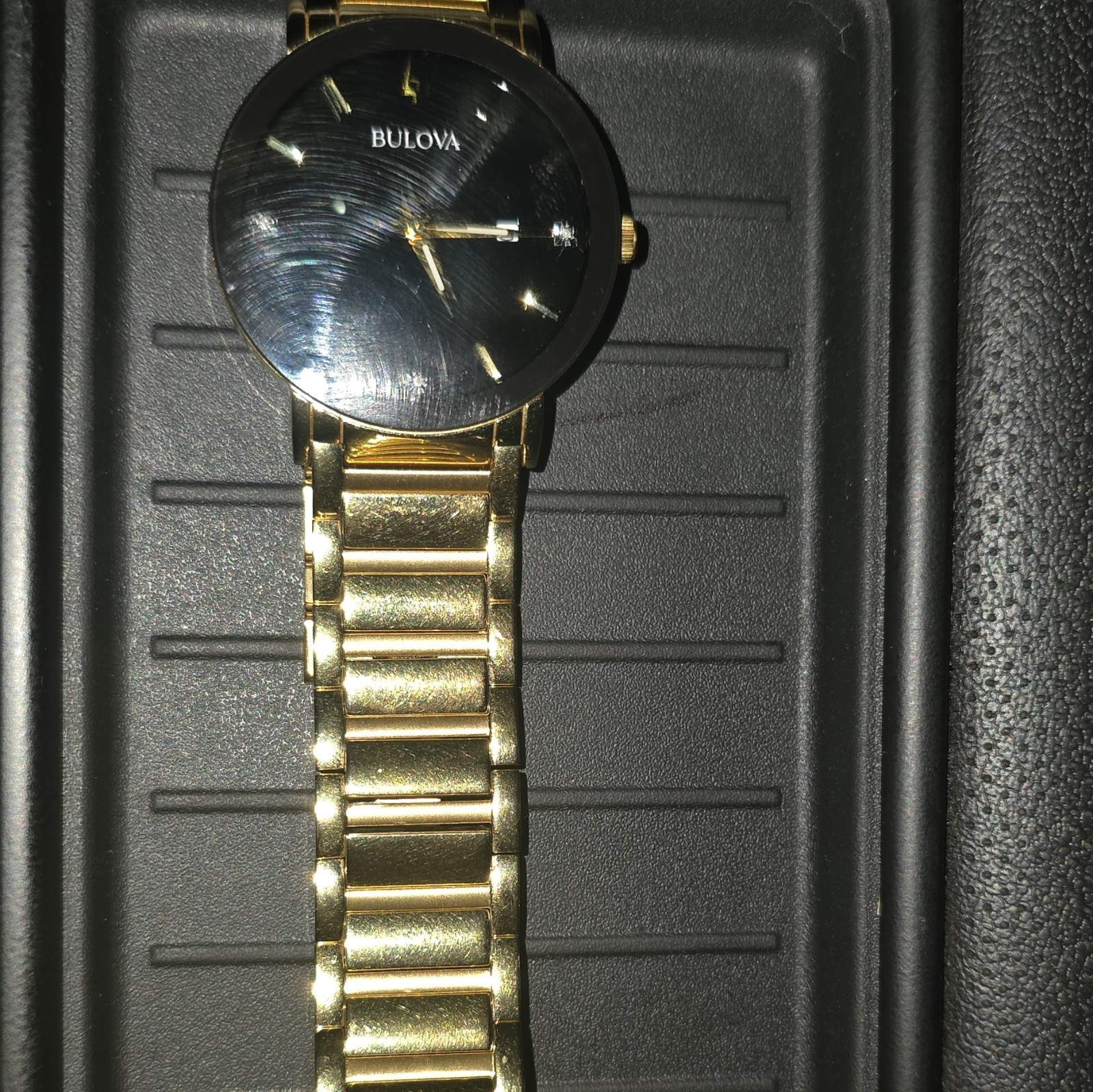 Bulova men’s Dress Quartz Watch Black Dial Gold Stainless Bracelet 32mm