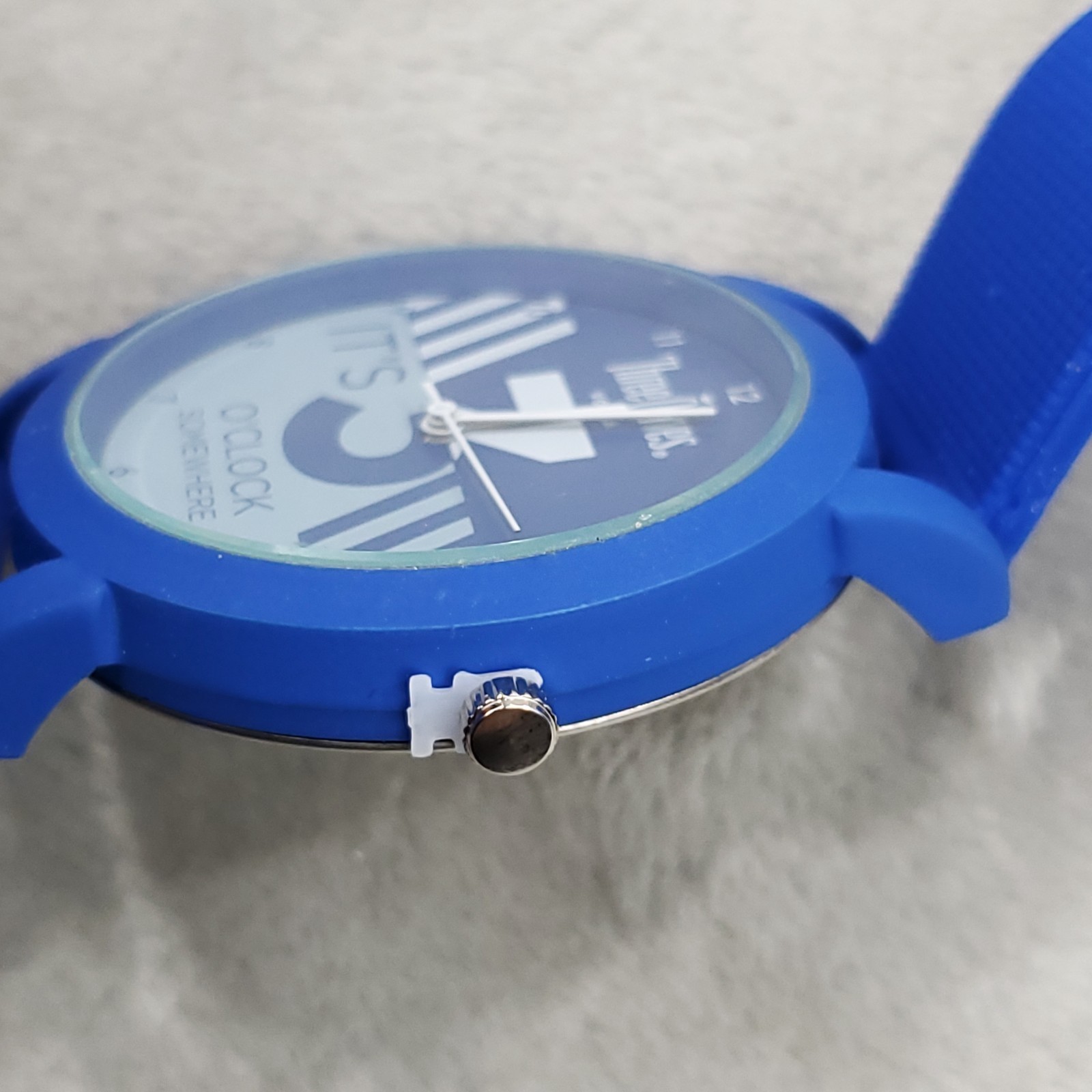 Three Olives Vodka Men Blue Silicone Stainless Steel Quartz 41mm Watch 7 3/4″
