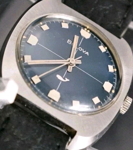 BULOVA Seaking M9 men’s Manual Watch Blue Whale Crosshair Dial 1969 RUNS CLEAN