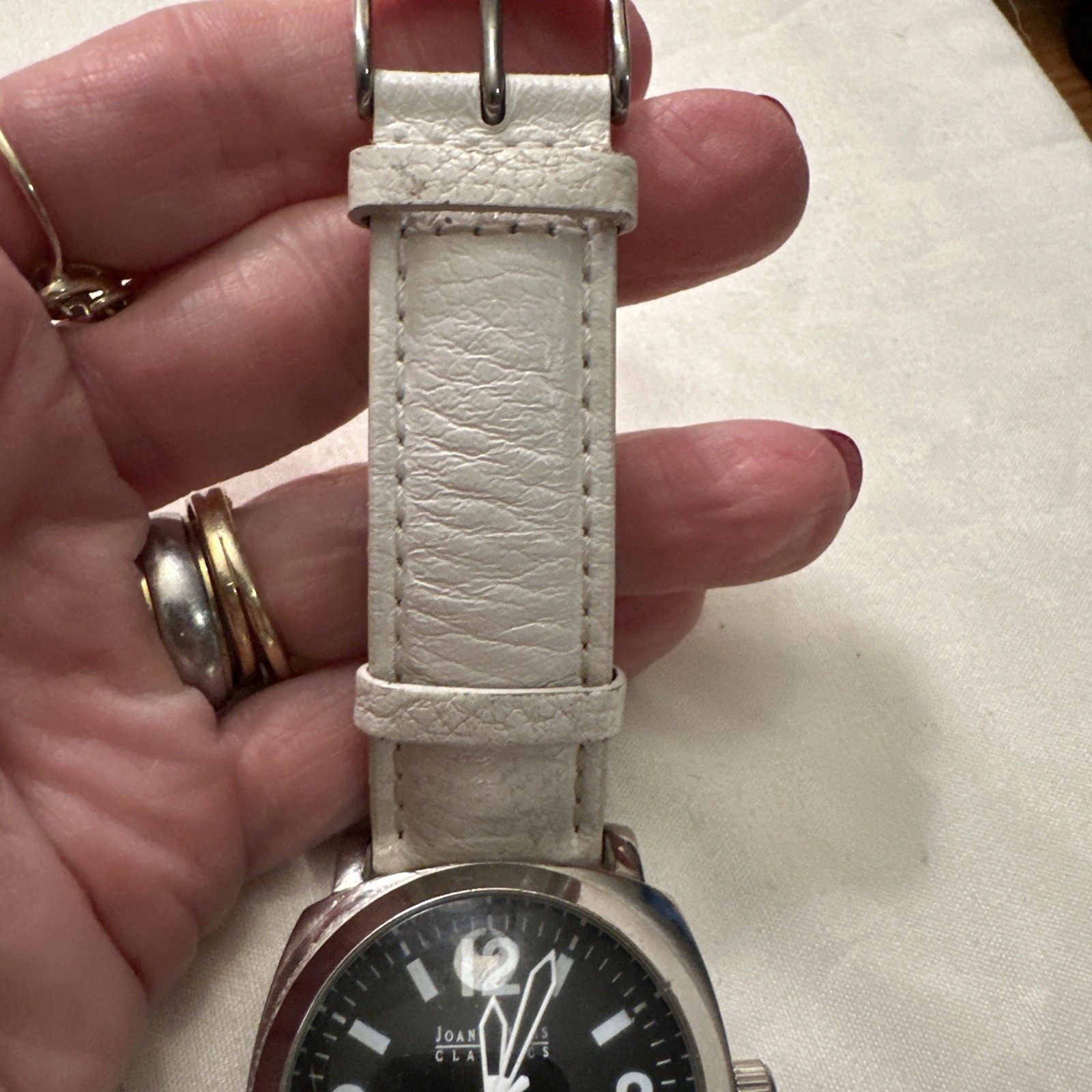 Joan Rivers Classics Designer Black Face Ivory Leather Band 6.5-8.5″ Watch