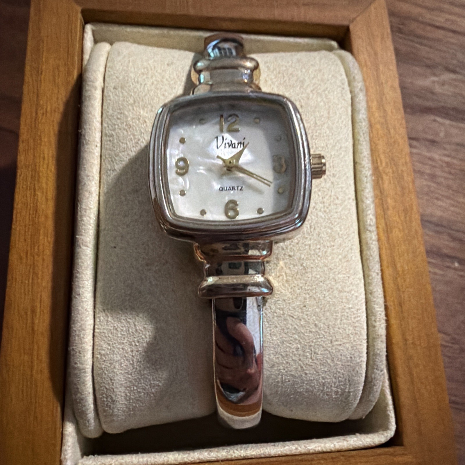 Women’s Vivani Watch Two Tone Cuff Bracelet Pearl Face Needs Battery