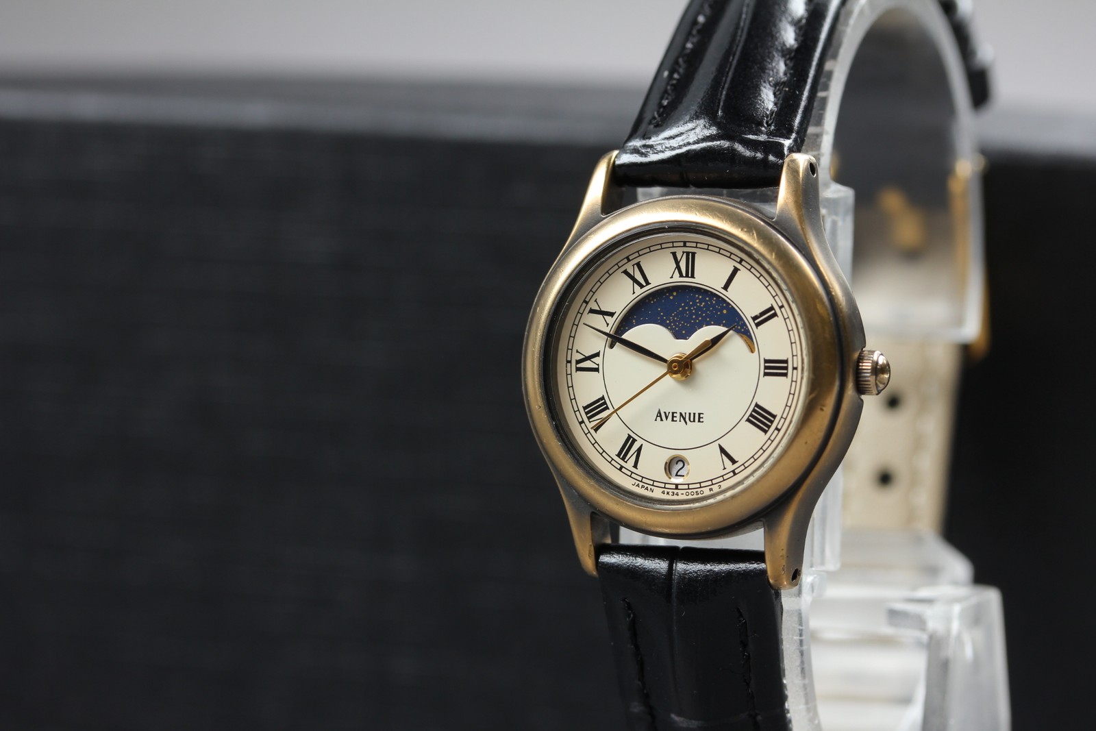 Vtg 1992 N MINT Seiko Avenue 4K34-0040 MoonPhase Date Roman 24mm Qz Ladies Watch