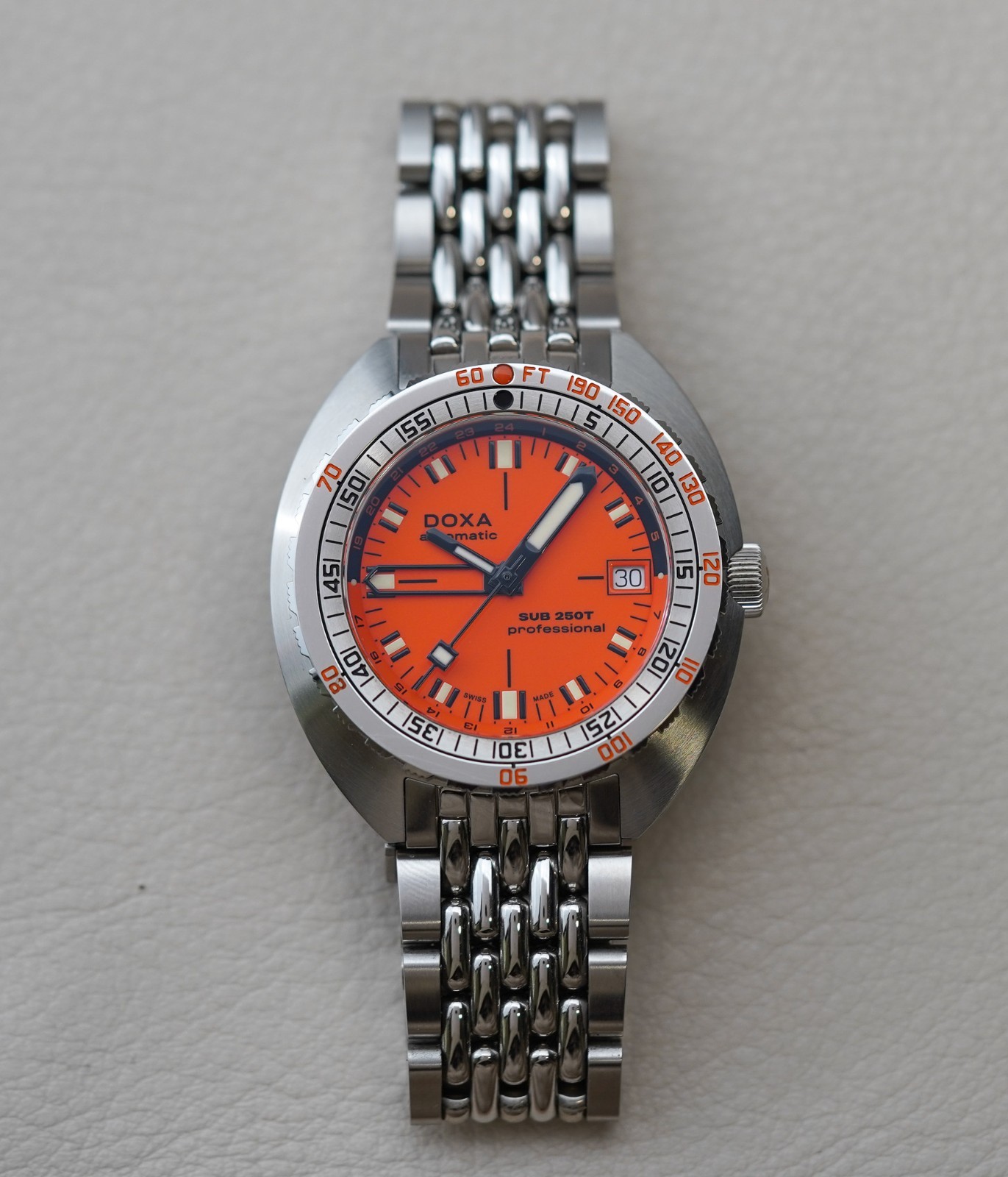 Doxa SUB 250T GMT Professional 855.10.351.10 Men’s Steel Automatic Orange DIal