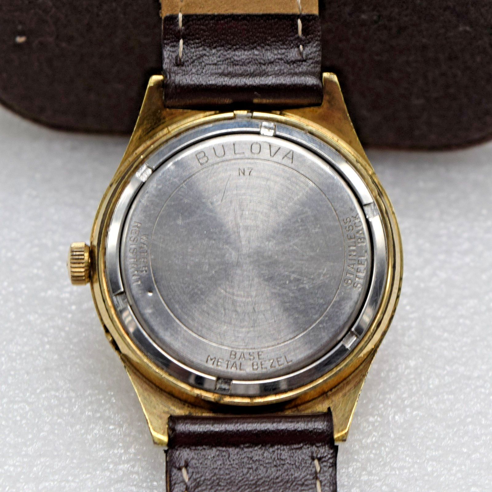 Vintage 1977 Bulova Accutron 35mm Gold Tone Men’s Swiss Quartz Watch-New Band